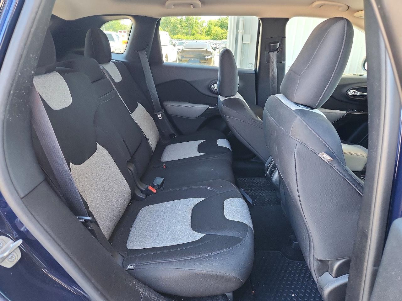 2014 Jeep Cherokee Latitude Blue vin: 1C4PJMCB6EW268779