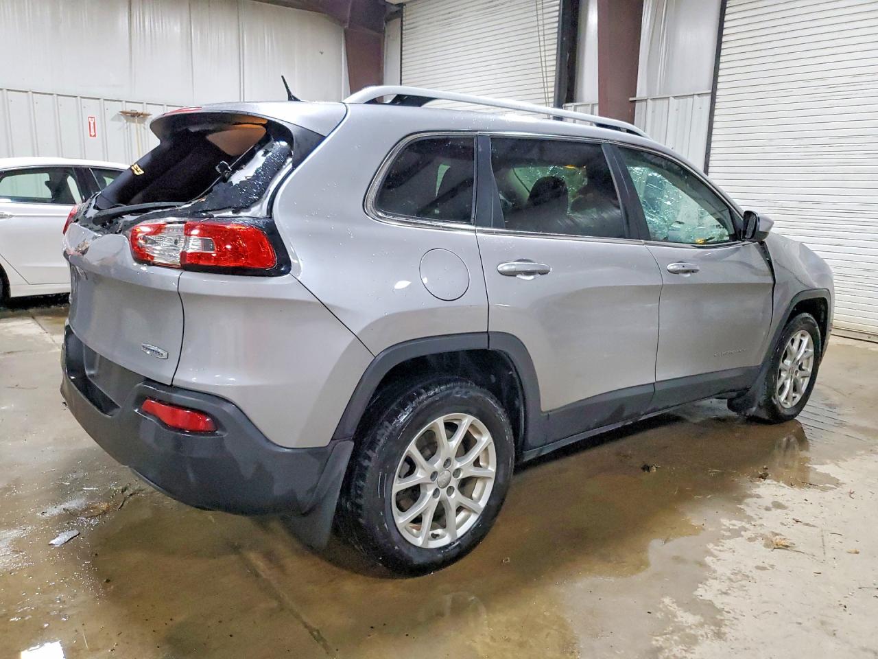 2014 Jeep Cherokee Latitude Silver vin: 1C4PJMCB6EW300730