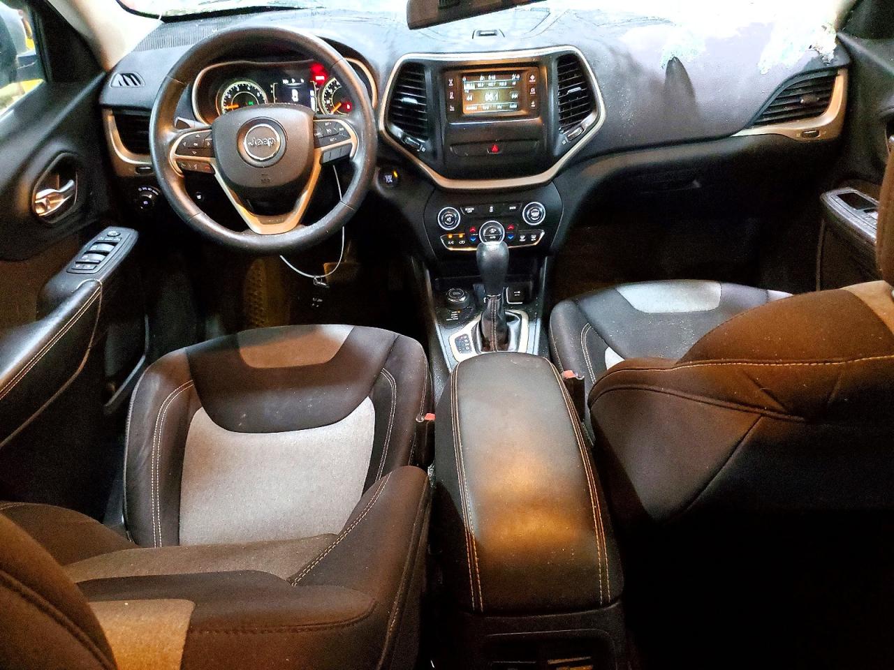 2014 Jeep Cherokee Latitude Silver vin: 1C4PJMCB6EW300730