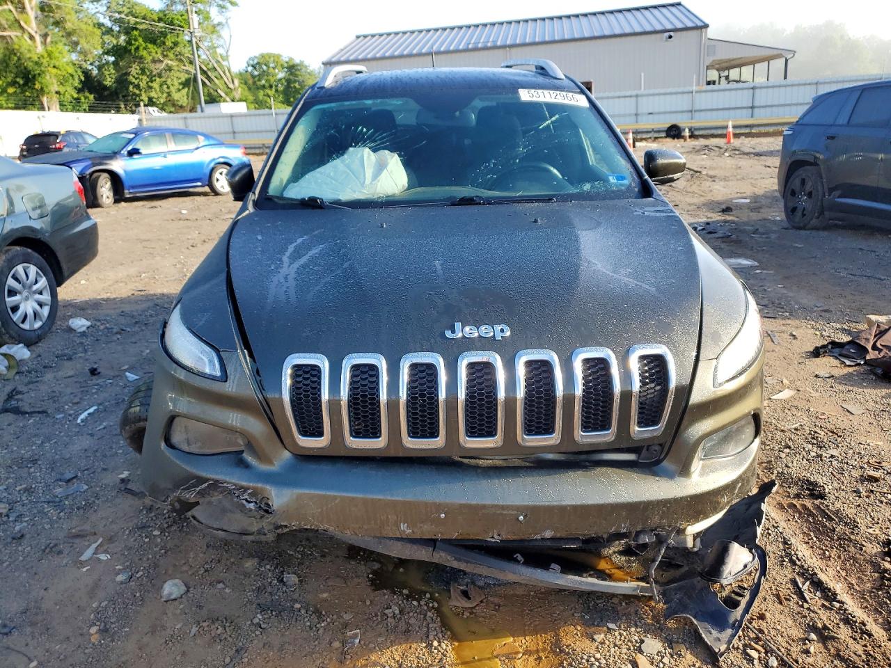 2015 Jeep Cherokee Latitude Green vin: 1C4PJMCB6FW601449