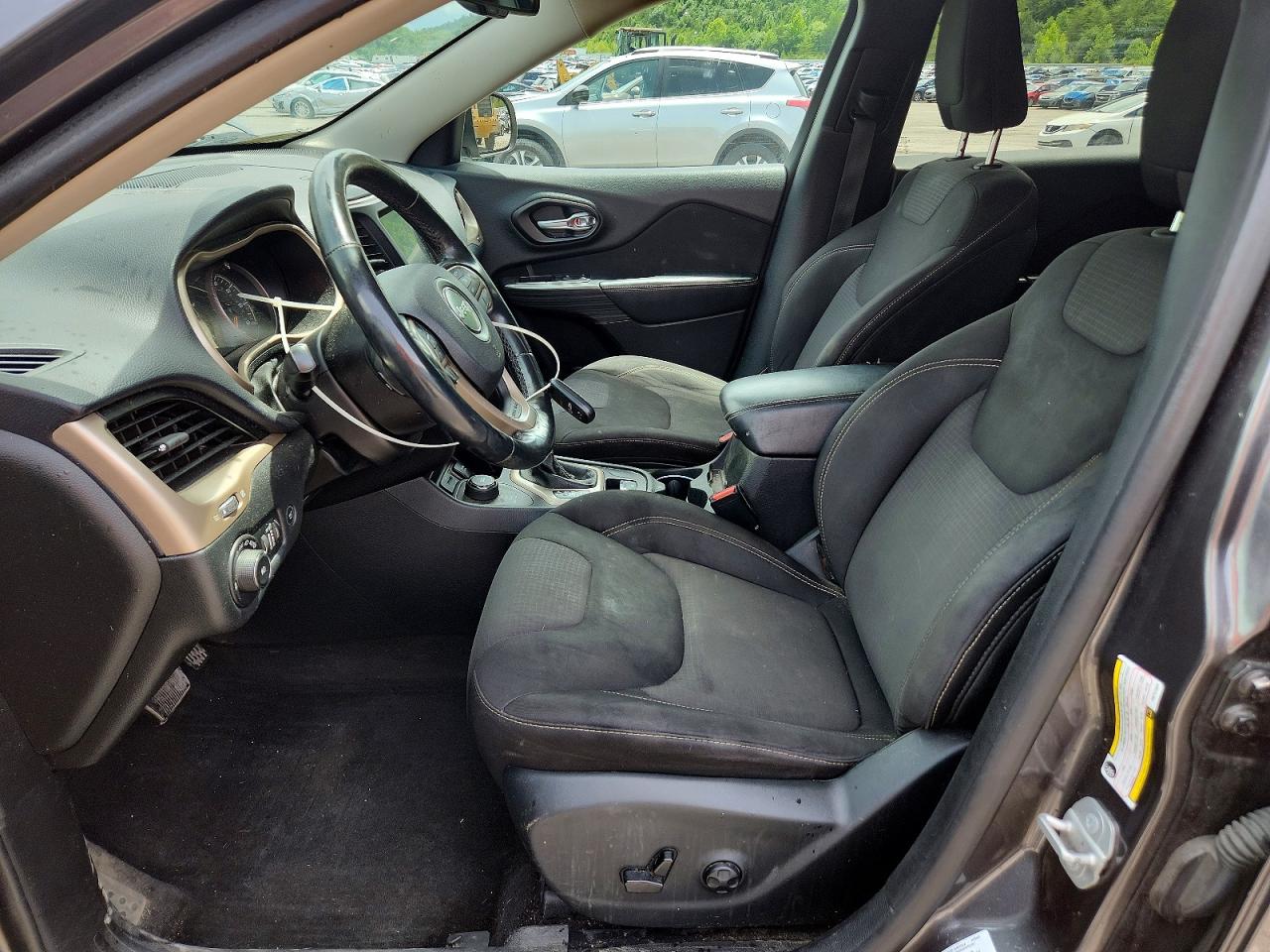 2015 Jeep Cherokee Latitude Gray vin: 1C4PJMCB6FW751349