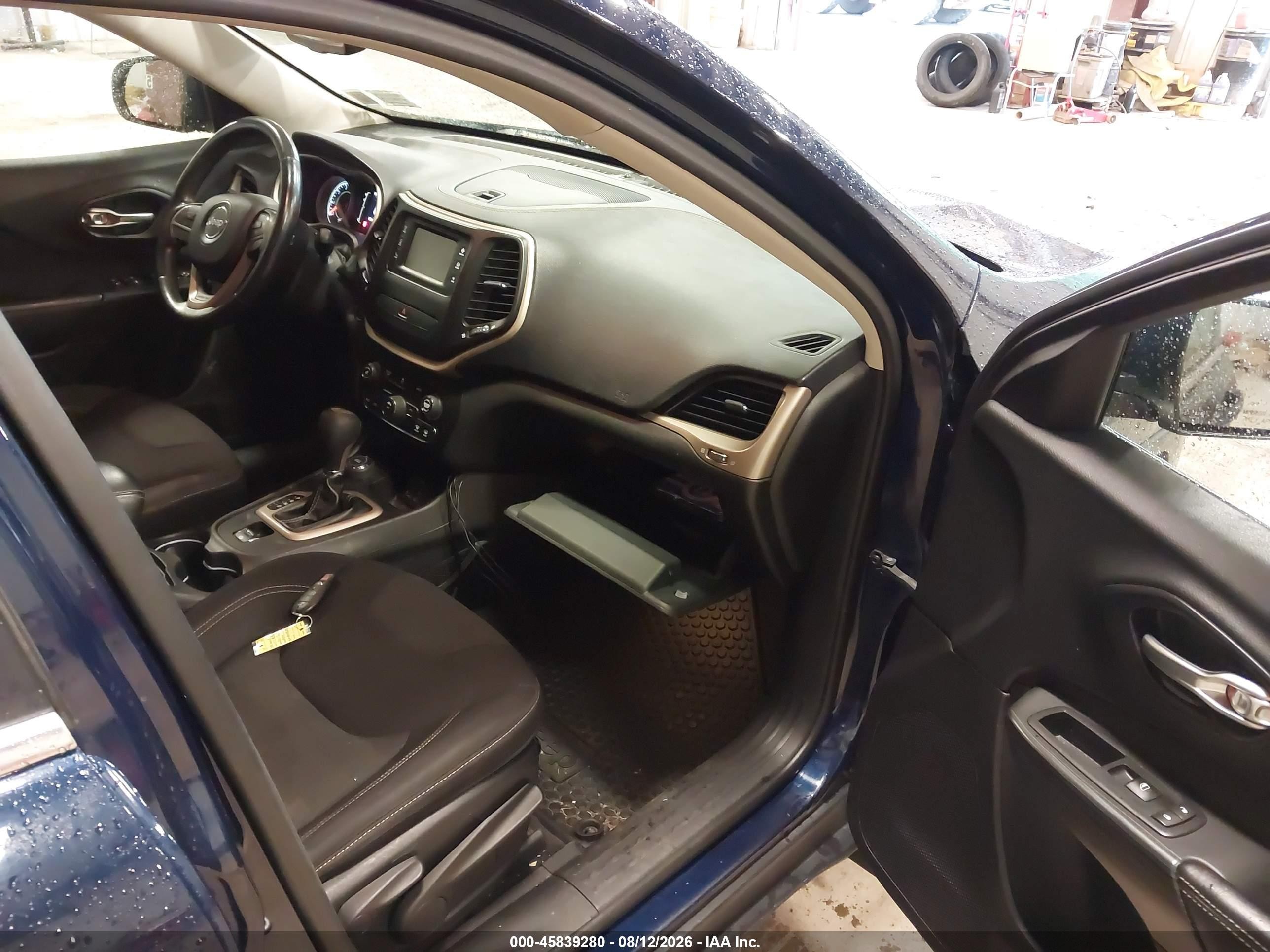 2015 Jeep Cherokee Latitude Blue vin: 1C4PJMCB6FW755336