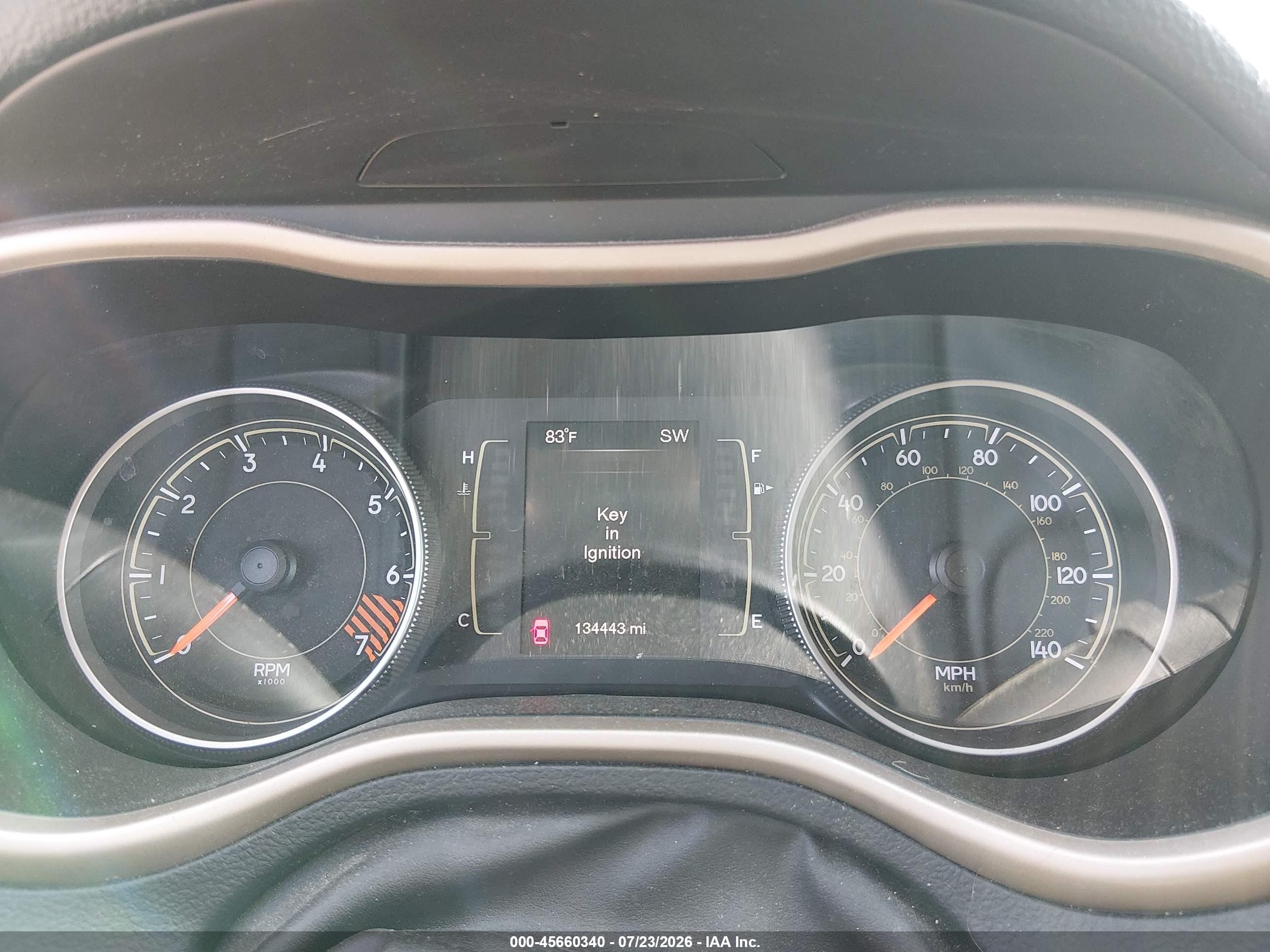 2015 Jeep Cherokee Latitude Серый vin: 1C4PJMCB6FW774758
