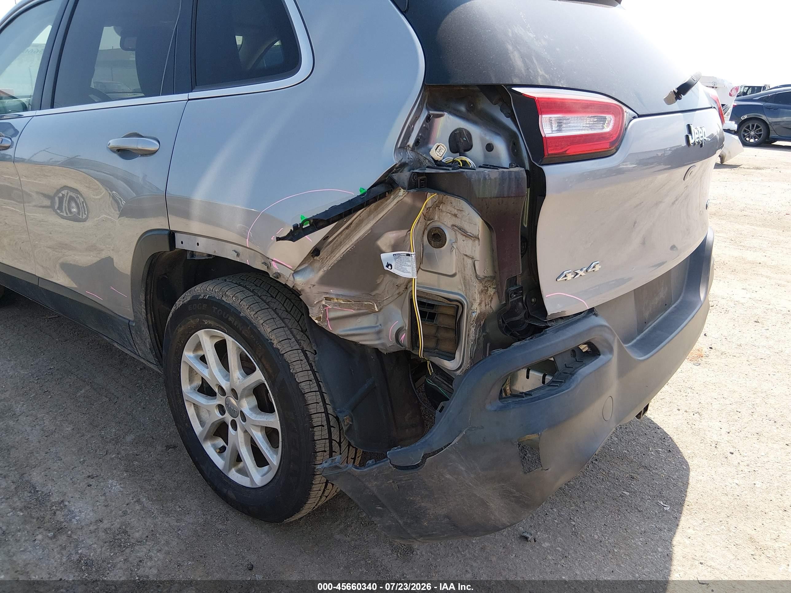 2015 Jeep Cherokee Latitude Серый vin: 1C4PJMCB6FW774758