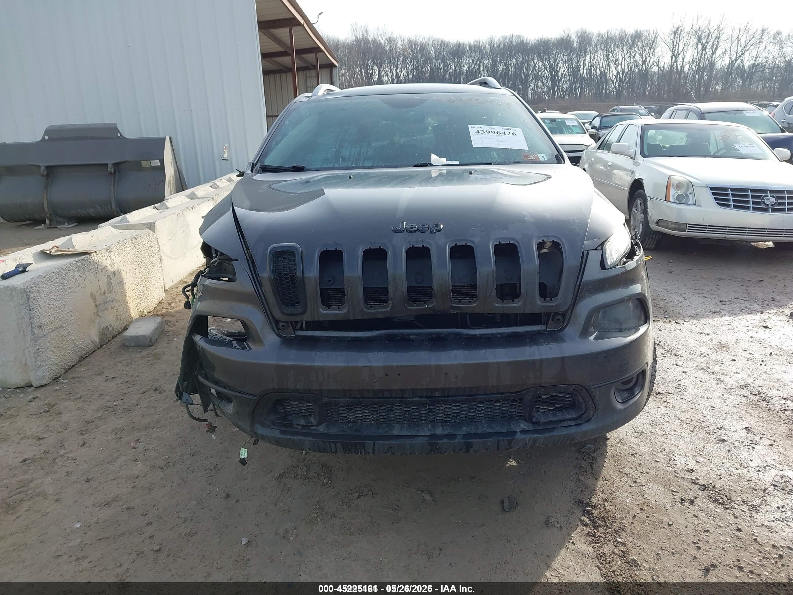 2015 Jeep Cherokee Latitude Gray vin: 1C4PJMCB6FW784674