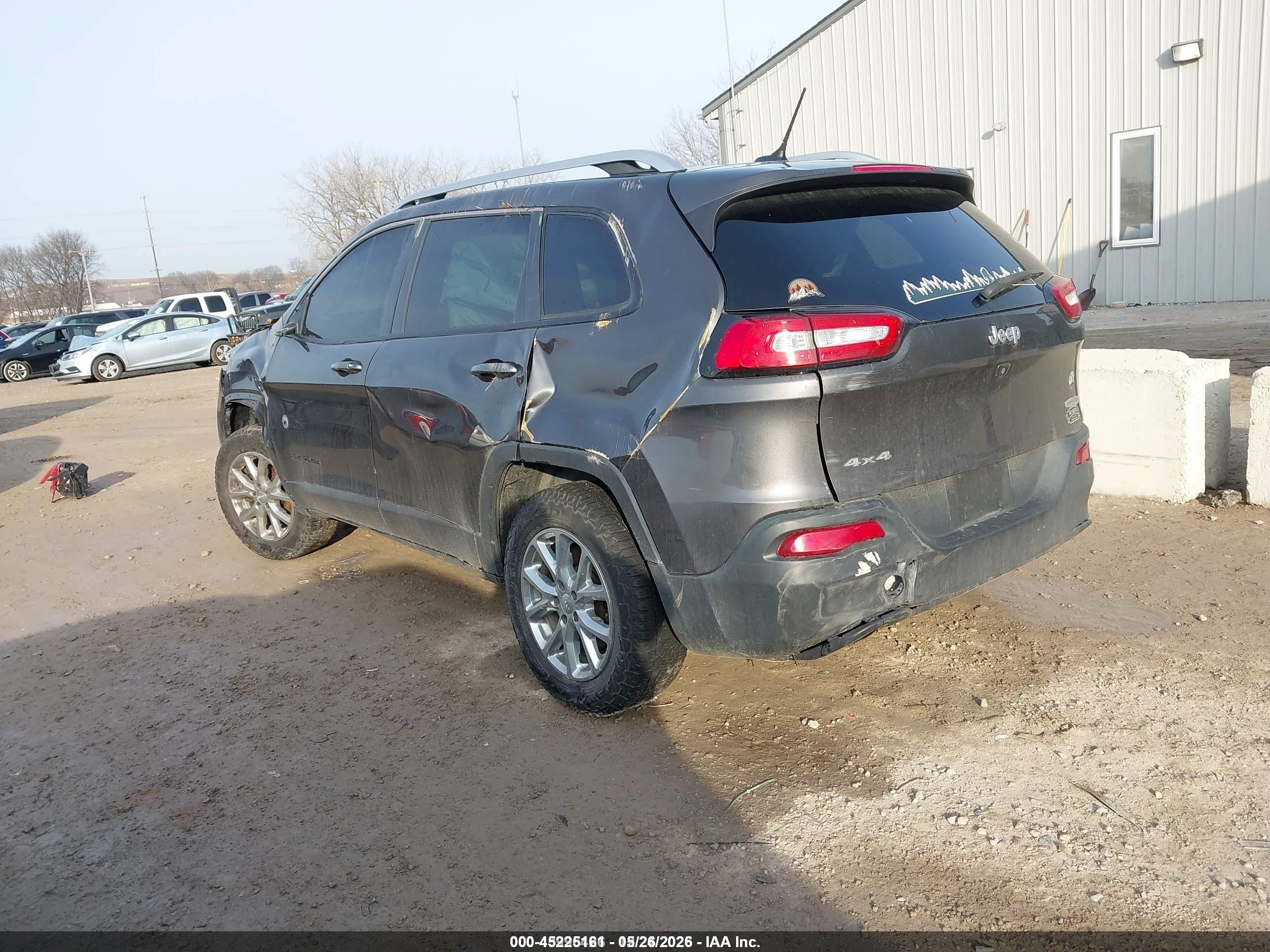 2015 Jeep Cherokee Latitude Gray vin: 1C4PJMCB6FW784674