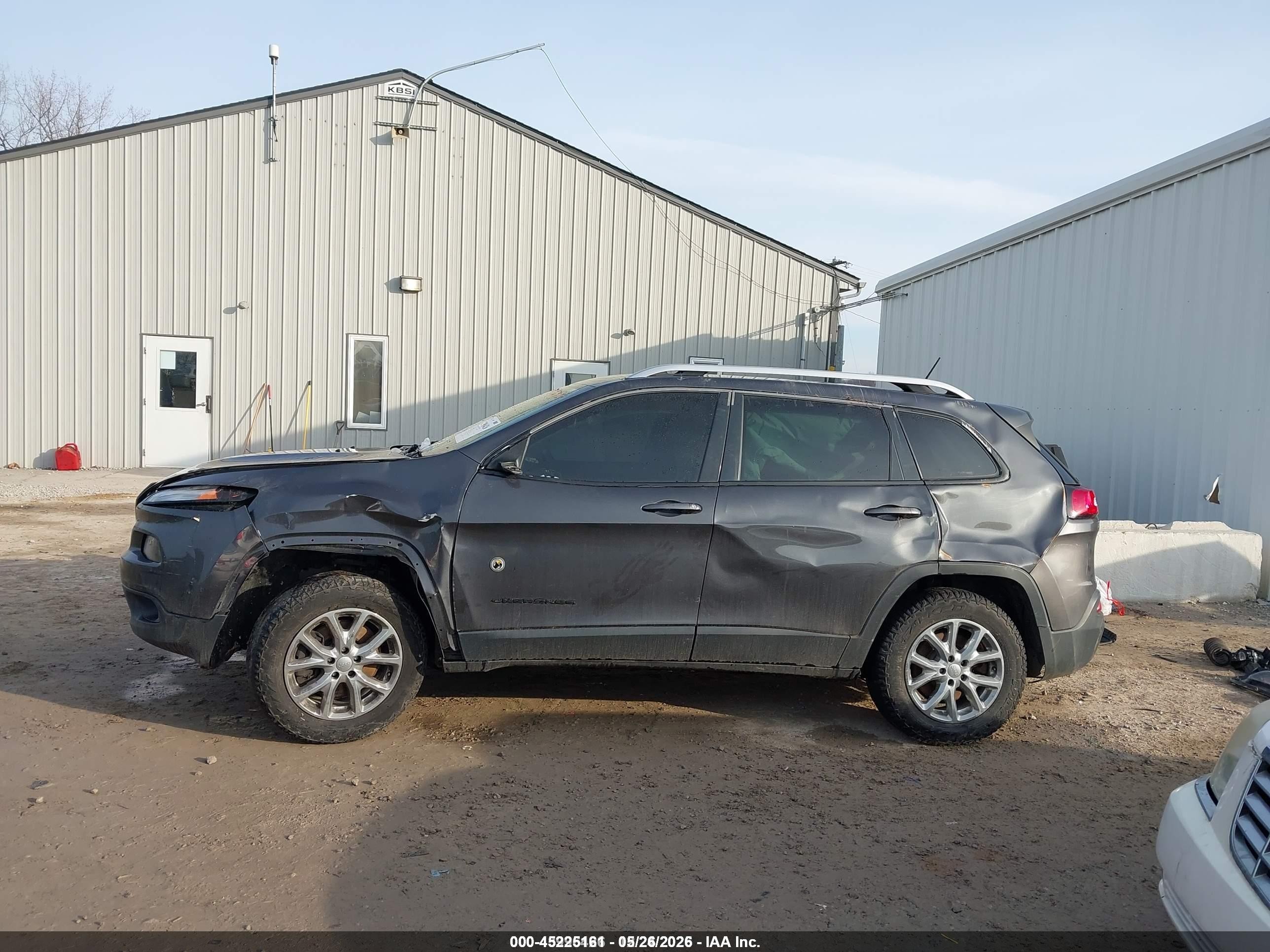 2015 Jeep Cherokee Latitude Gray vin: 1C4PJMCB6FW784674