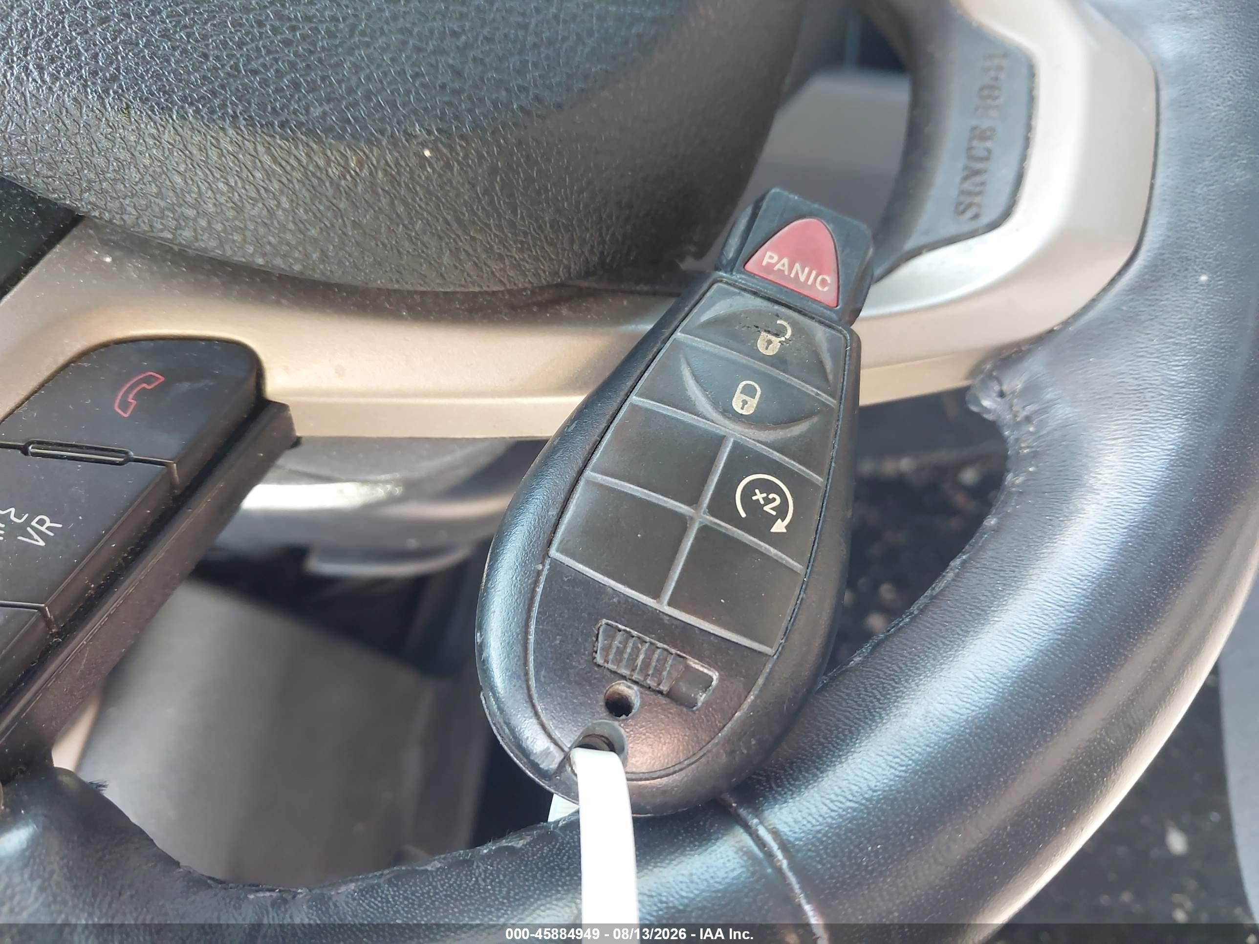 2015 Jeep Cherokee Latitude Черный vin: 1C4PJMCB6FW792256