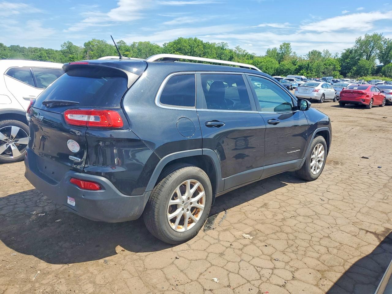 2015 Jeep Cherokee Latitude Black vin: 1C4PJMCB6FW793939