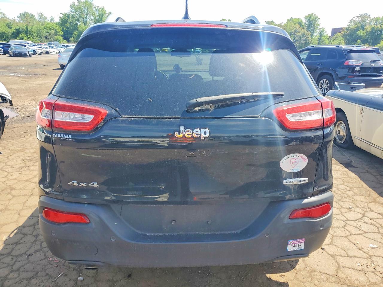2015 Jeep Cherokee Latitude Black vin: 1C4PJMCB6FW793939