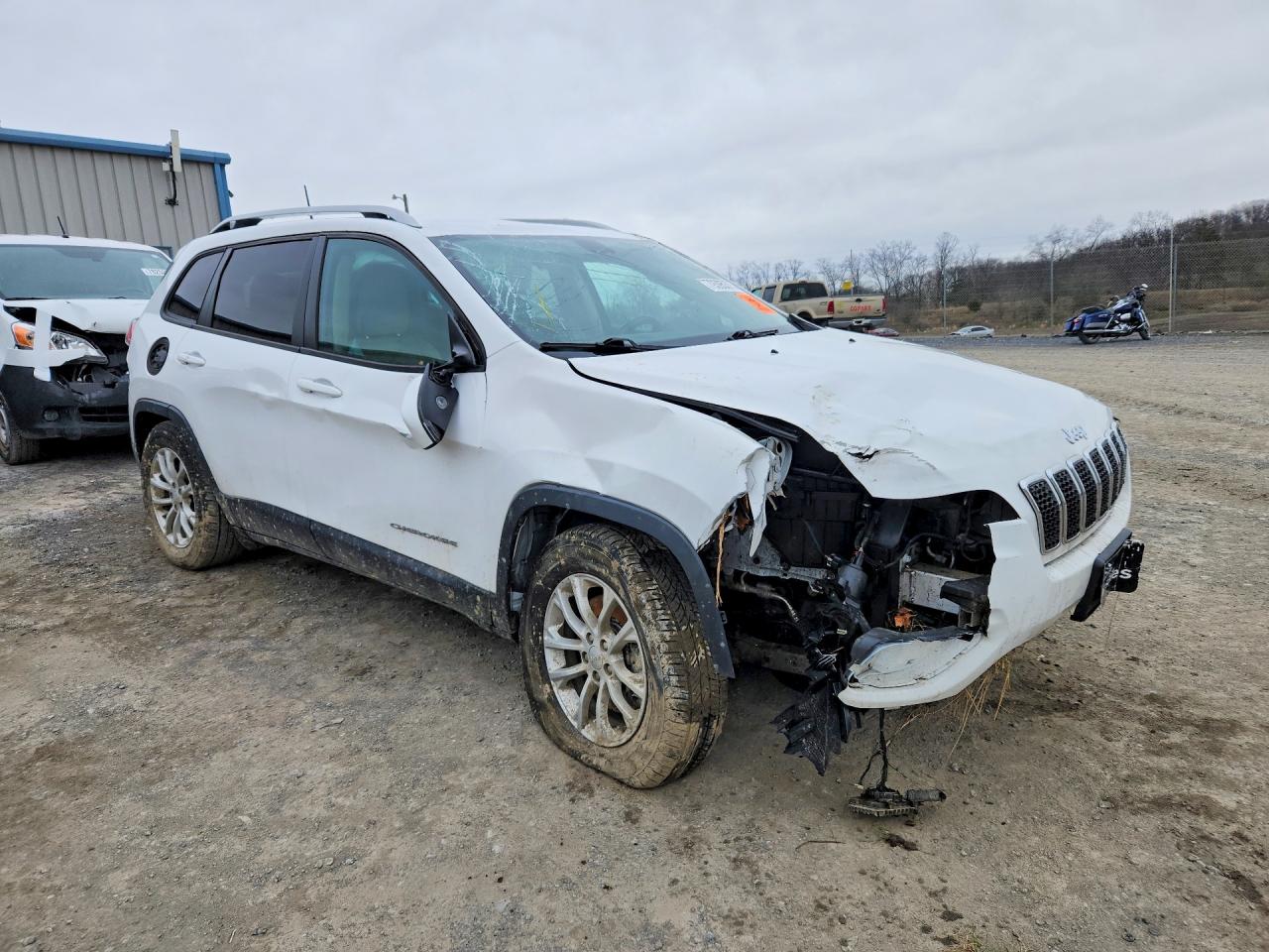 2020 Jeep Cherokee Latitude White vin: 1C4PJMCB6LD654630