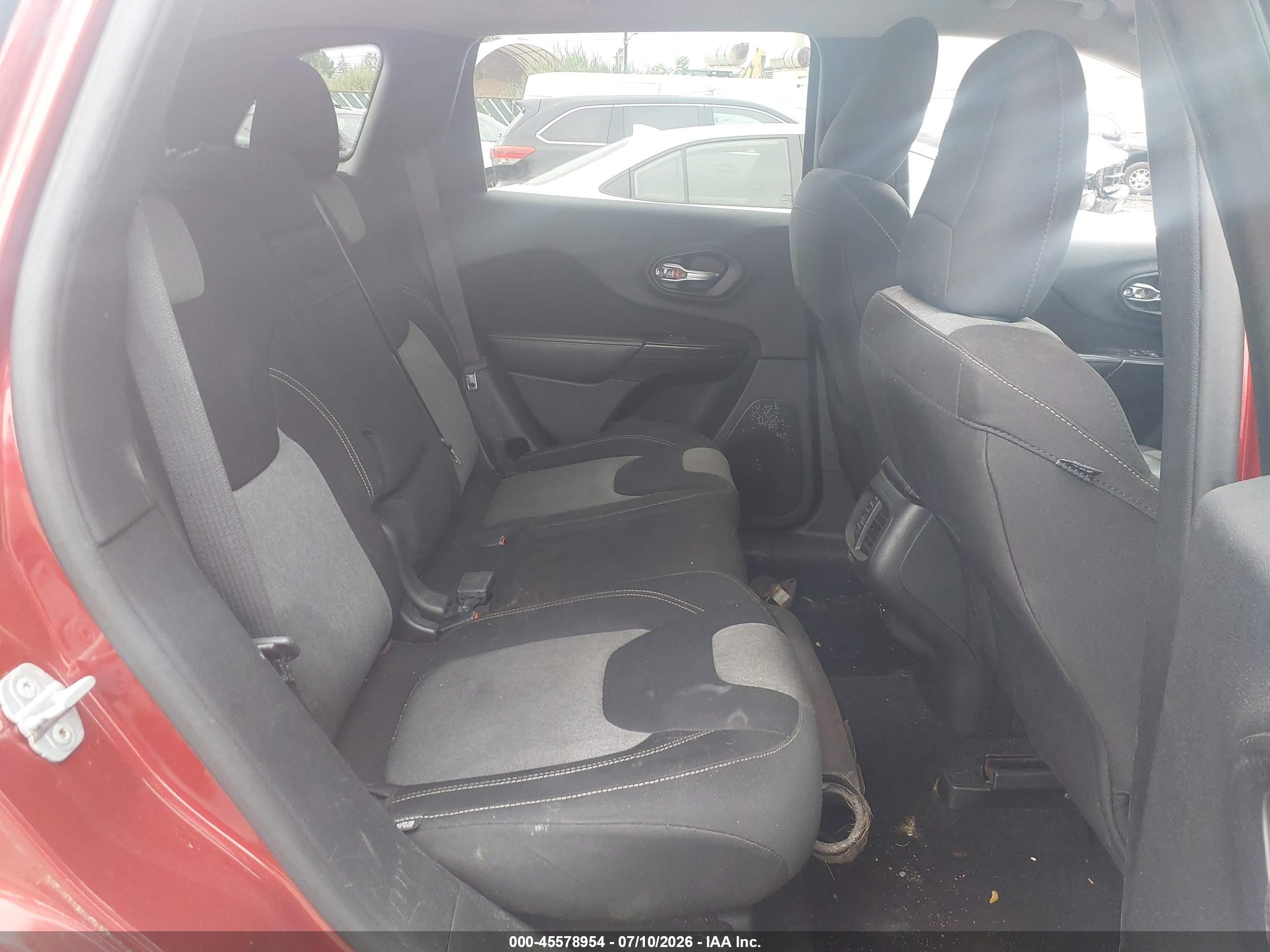 2014 Jeep Cherokee Latitude Burgundy vin: 1C4PJMCB7EW133407