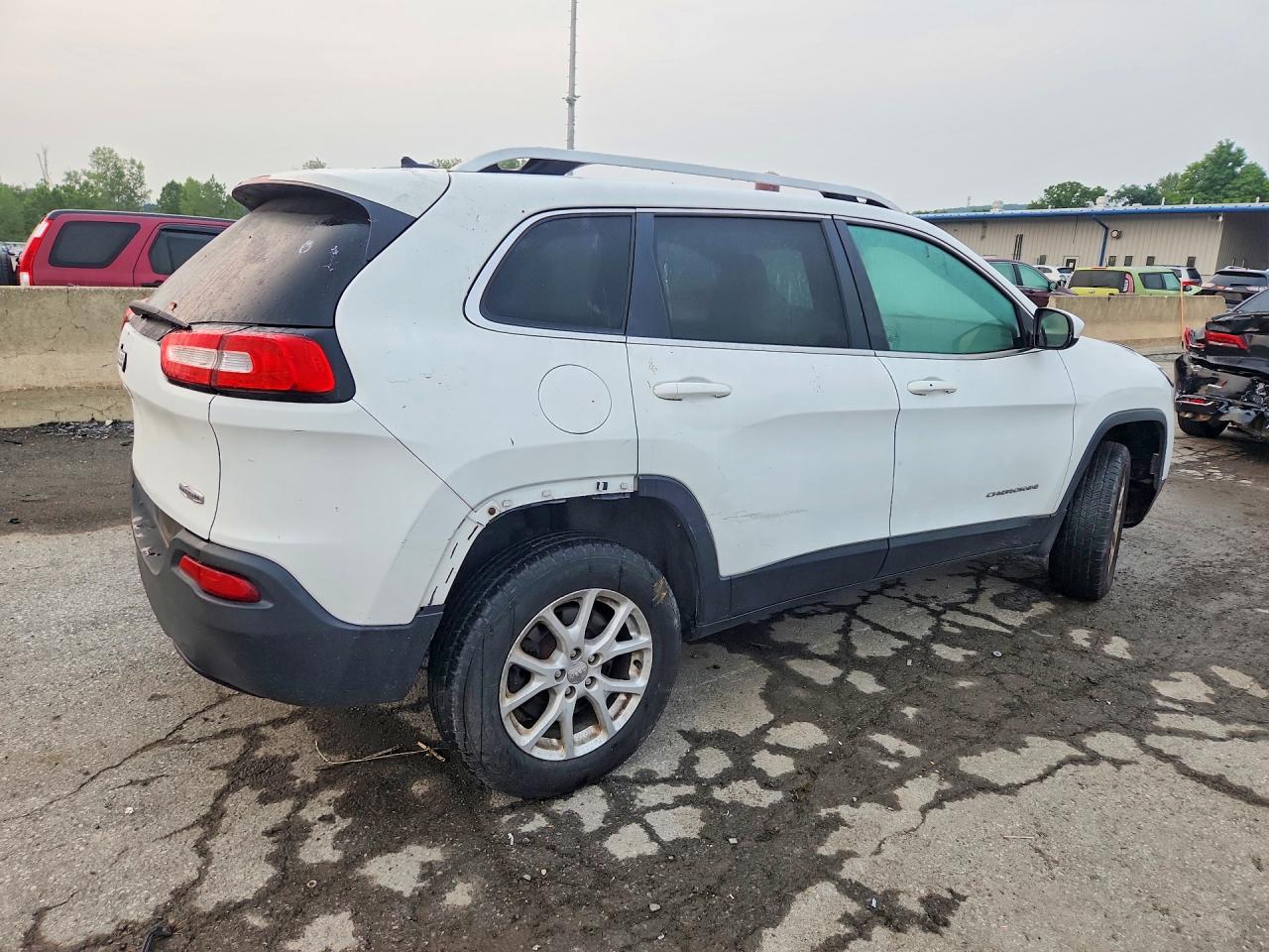 2014 Jeep Cherokee Latitude White vin: 1C4PJMCB7EW165953