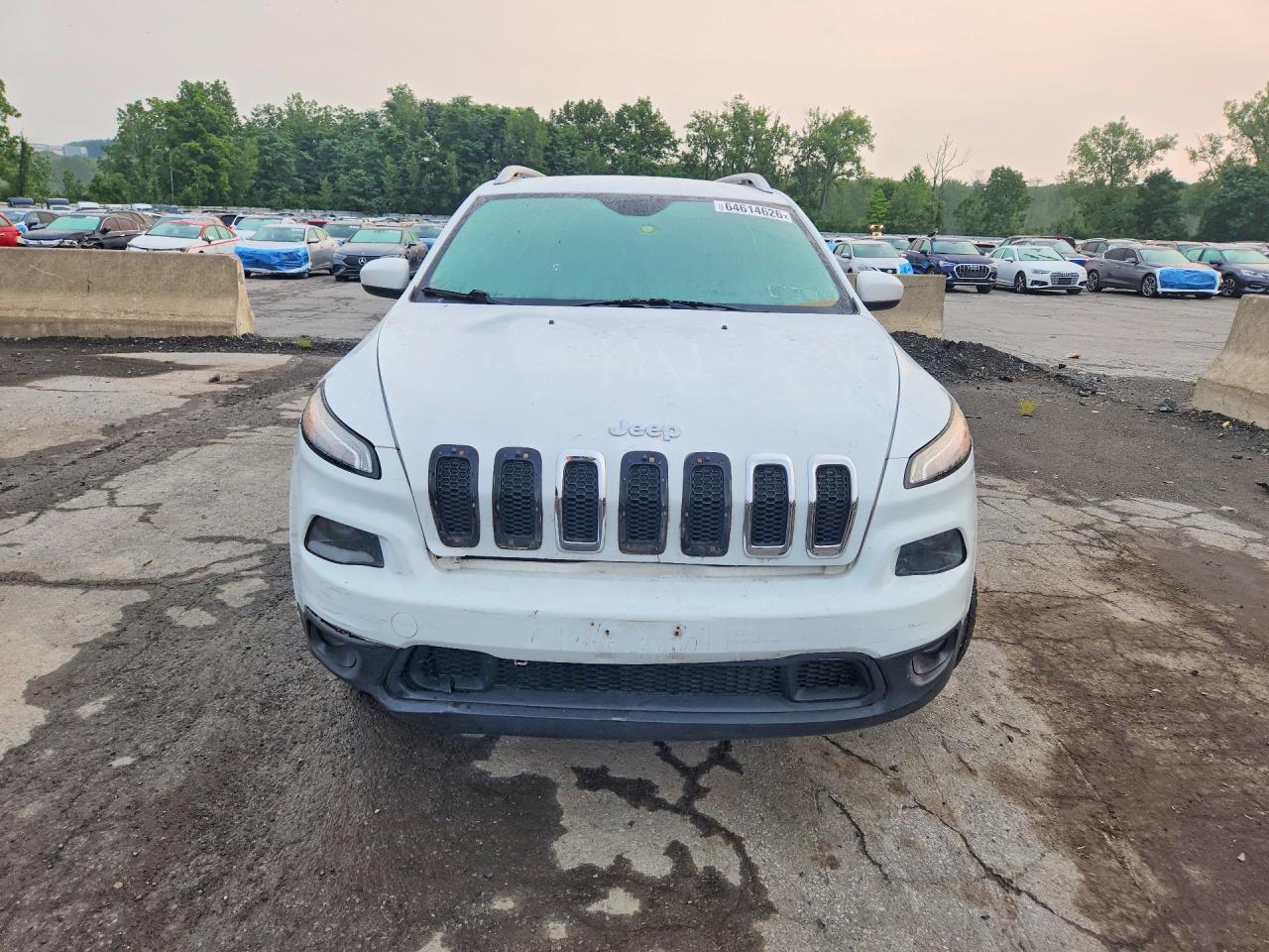 2014 Jeep Cherokee Latitude White vin: 1C4PJMCB7EW165953