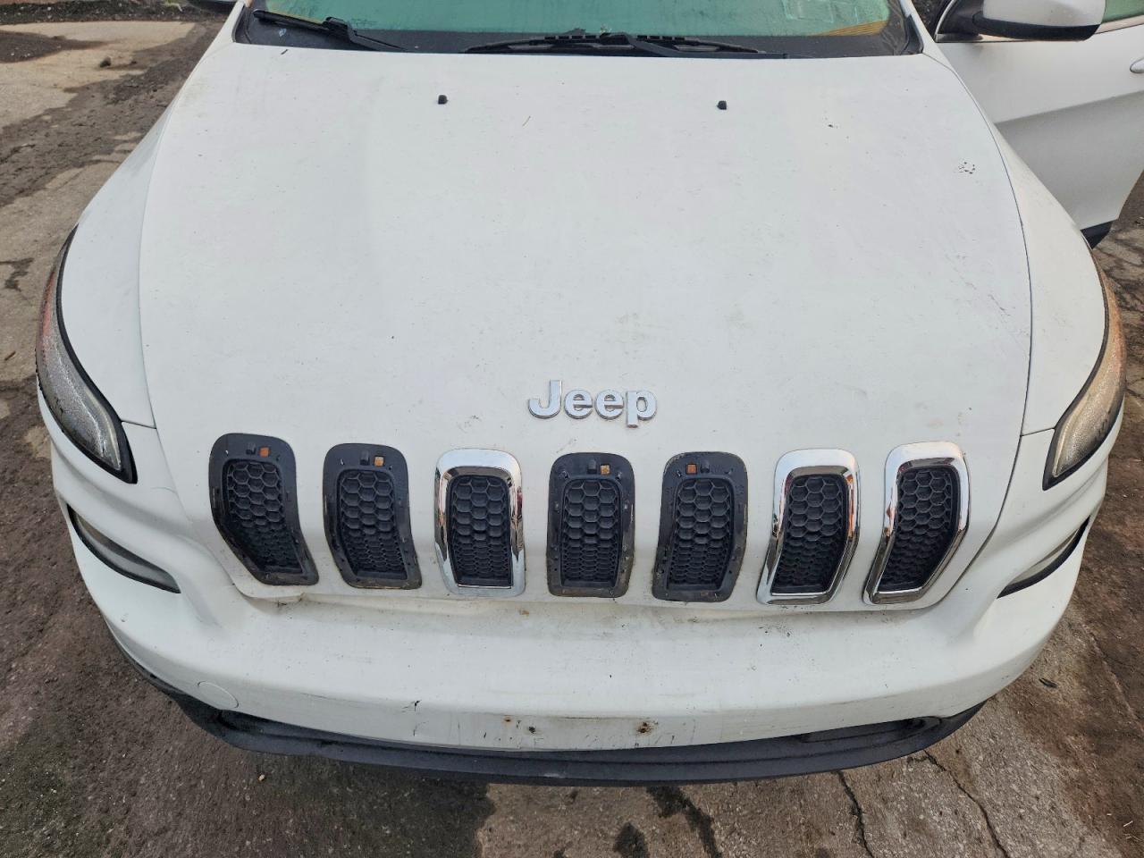 2014 Jeep Cherokee Latitude White vin: 1C4PJMCB7EW165953