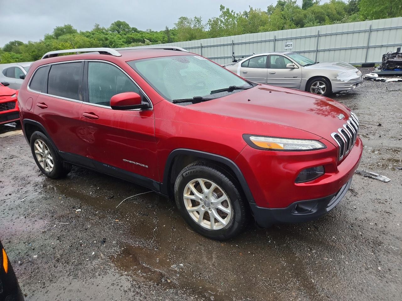 2014 Jeep Cherokee Latitude Red vin: 1C4PJMCB7EW215394