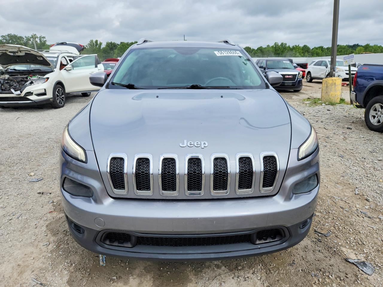 2014 Jeep Cherokee Latitude Silver vin: 1C4PJMCB7EW247469
