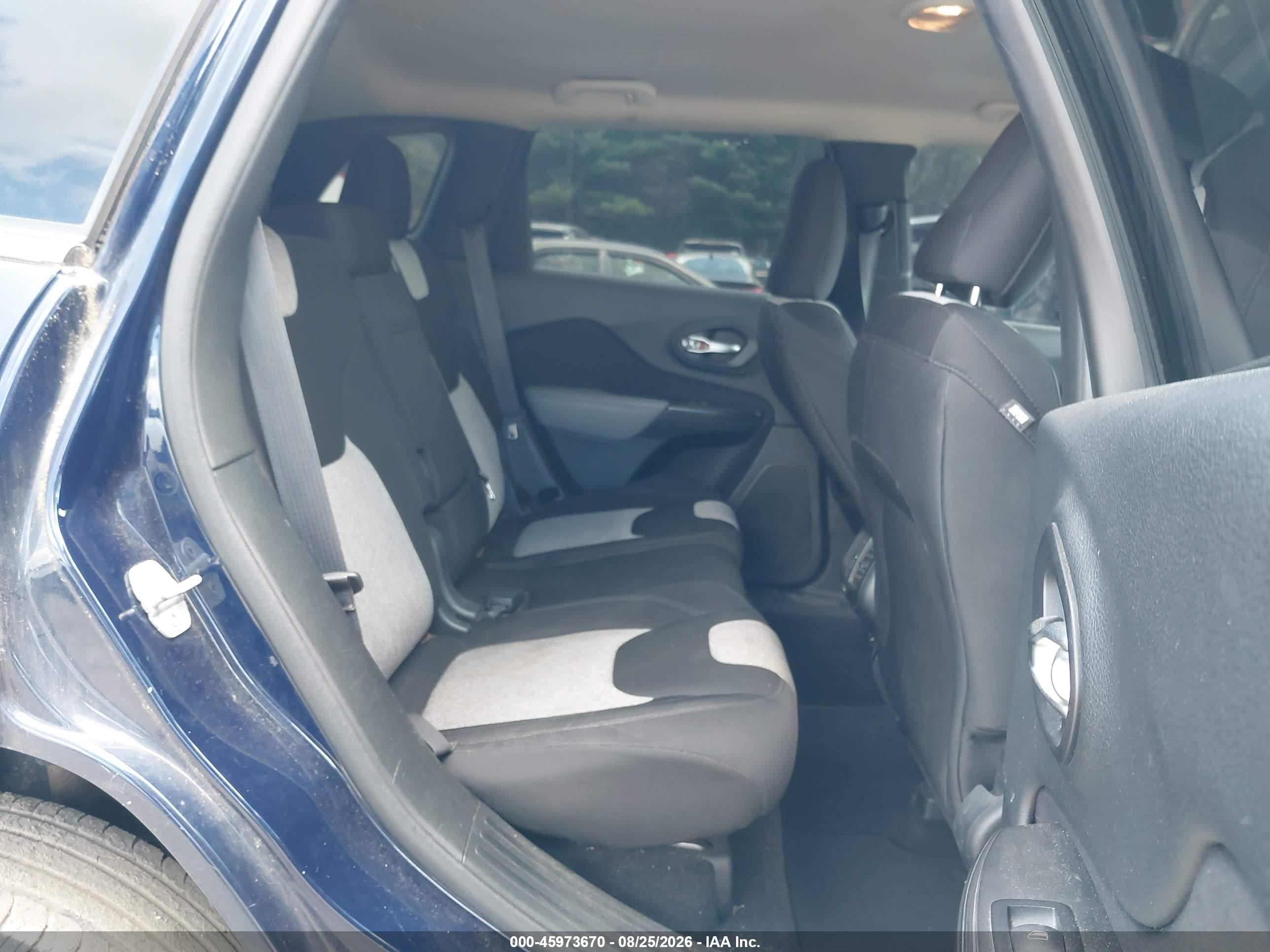 2014 Jeep Cherokee Latitude Blue vin: 1C4PJMCB7EW270010