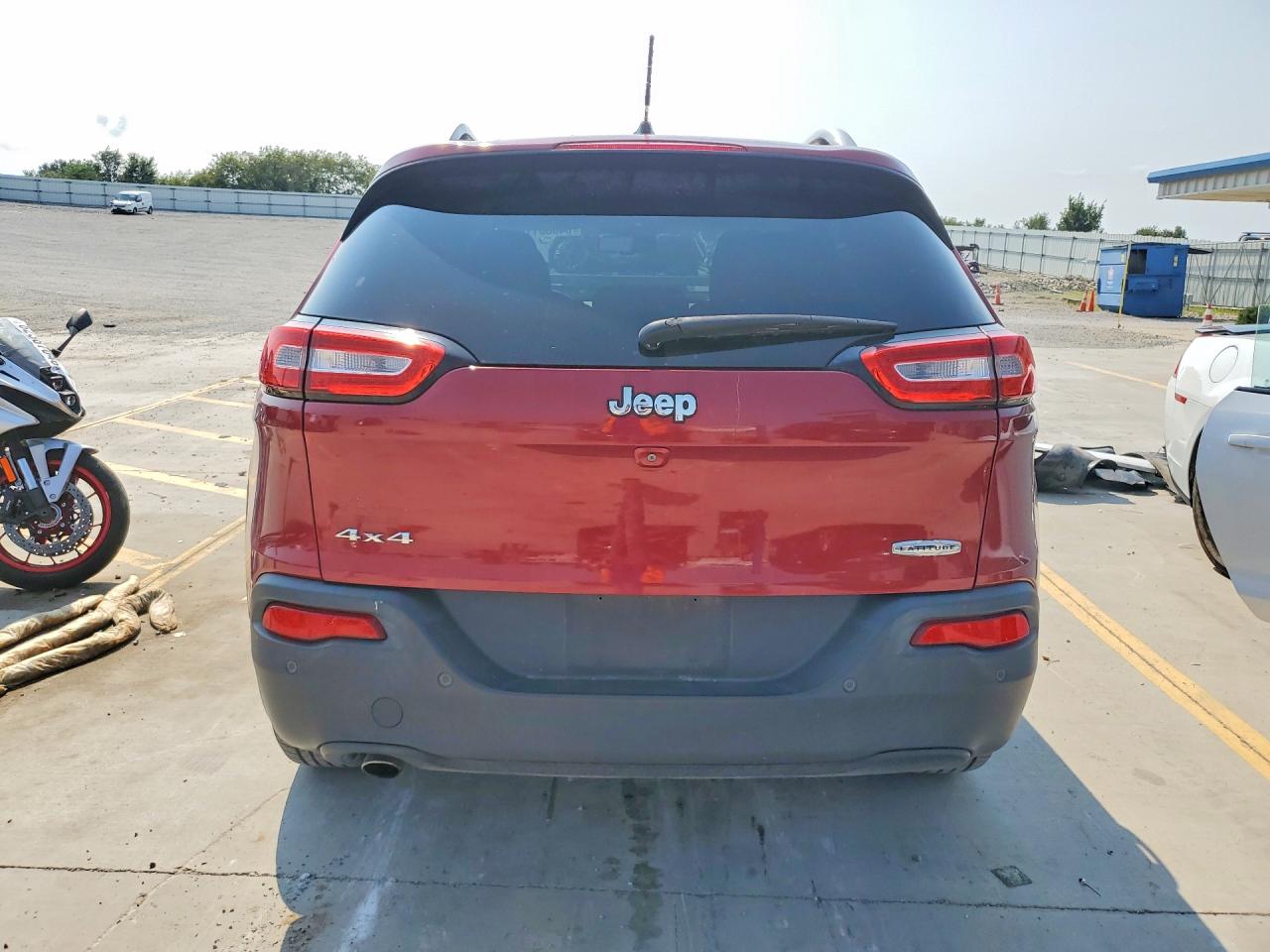 2014 Jeep Cherokee Latitude Burgundy vin: 1C4PJMCB7EW303684