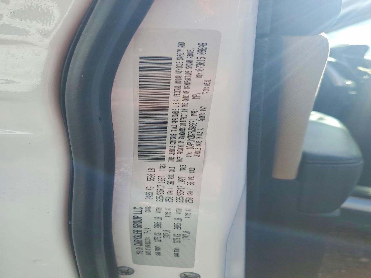 2015 Jeep Cherokee Latitude White vin: 1C4PJMCB7FW509671