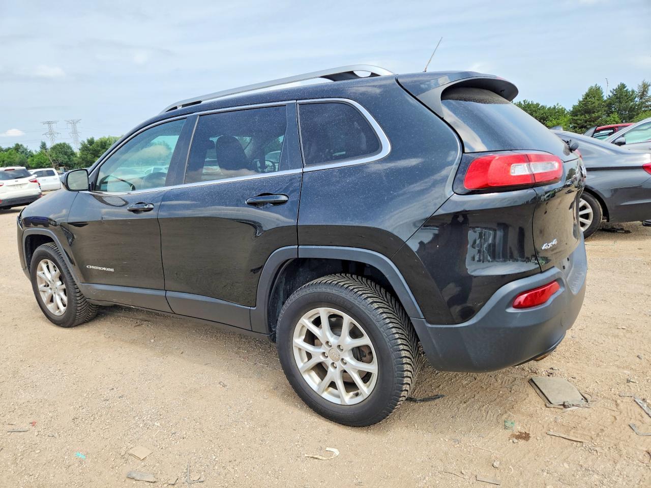2015 Jeep Cherokee Latitude Black vin: 1C4PJMCB7FW522498