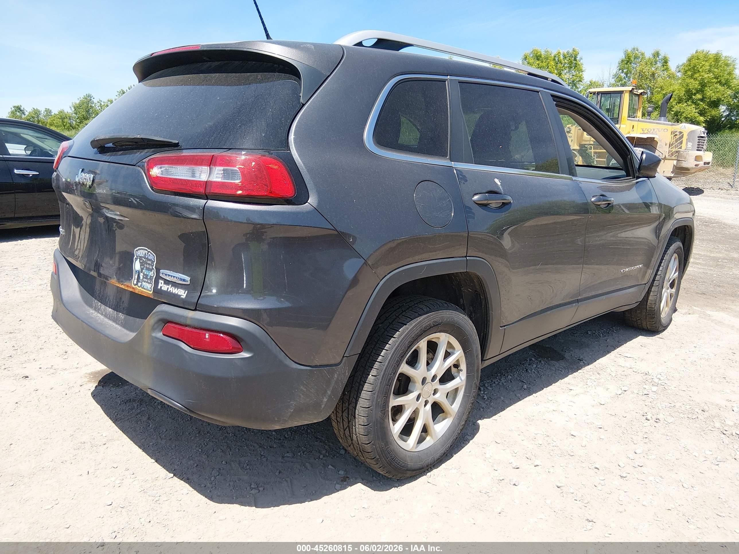 2015 Jeep Cherokee Latitude Gray vin: 1C4PJMCB7FW544923