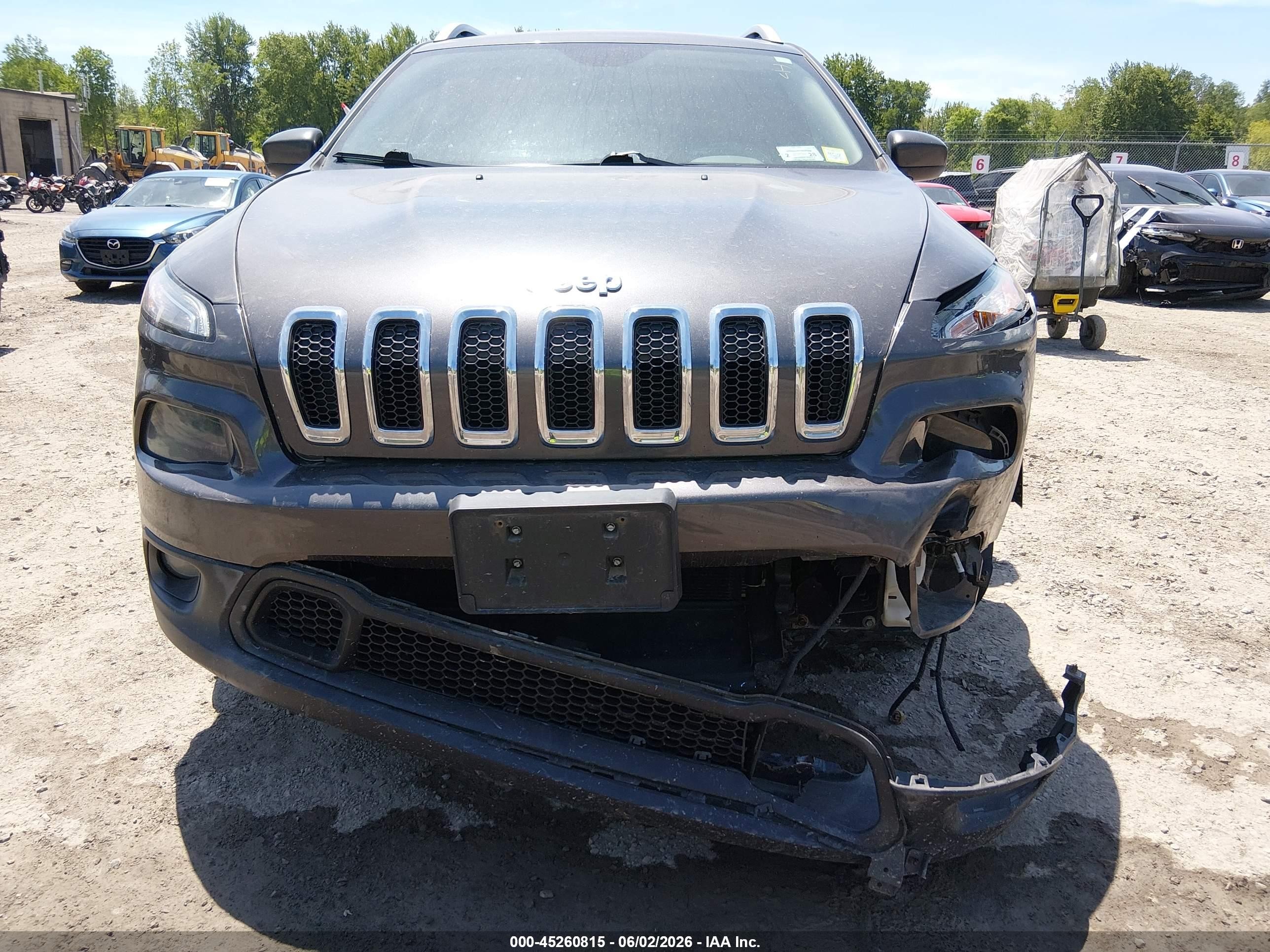 2015 Jeep Cherokee Latitude Gray vin: 1C4PJMCB7FW544923