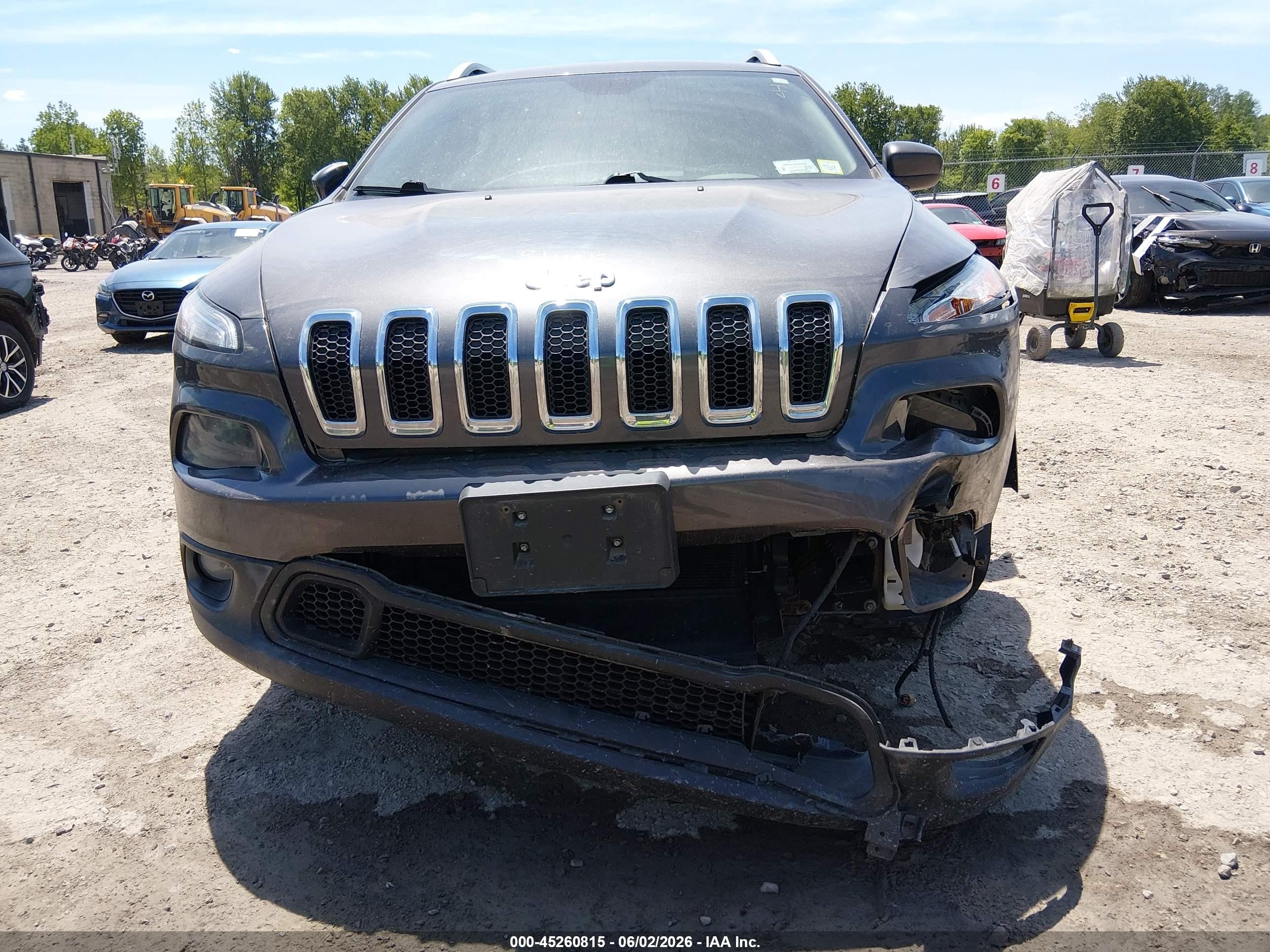2015 Jeep Cherokee Latitude Gray vin: 1C4PJMCB7FW544923