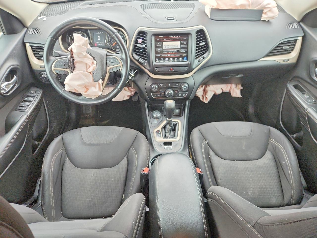 2015 Jeep Cherokee Latitude Red vin: 1C4PJMCB7FW552892