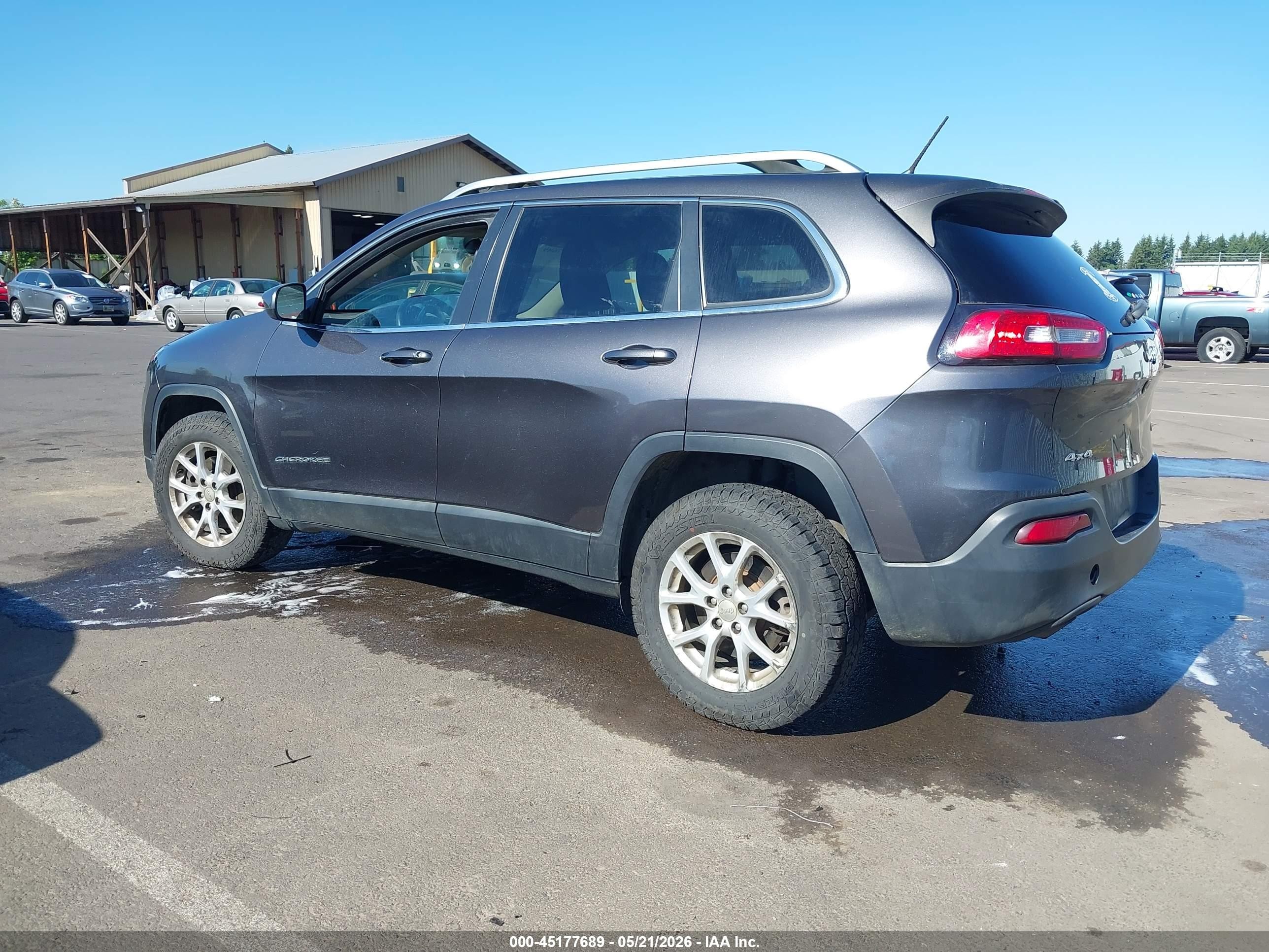 2015 Jeep Cherokee Latitude Gray vin: 1C4PJMCB7FW714729