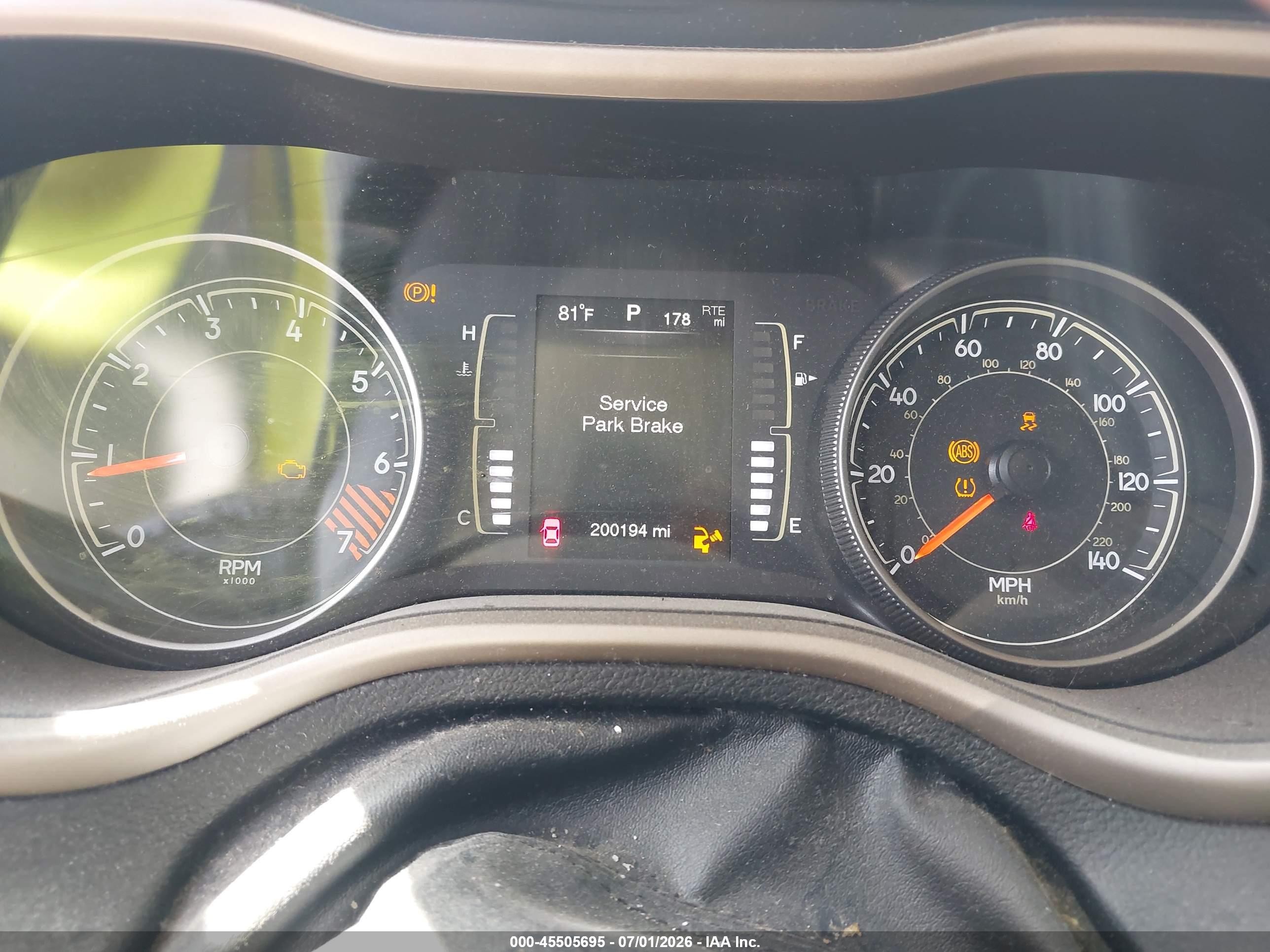 2015 Jeep Cherokee Latitude Белый vin: 1C4PJMCB7FW715539
