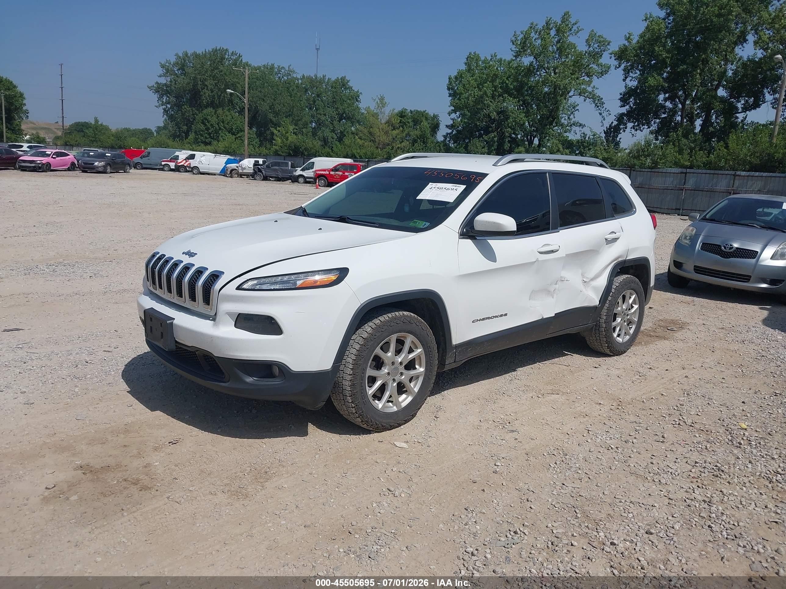 2015 Jeep Cherokee Latitude Белый vin: 1C4PJMCB7FW715539