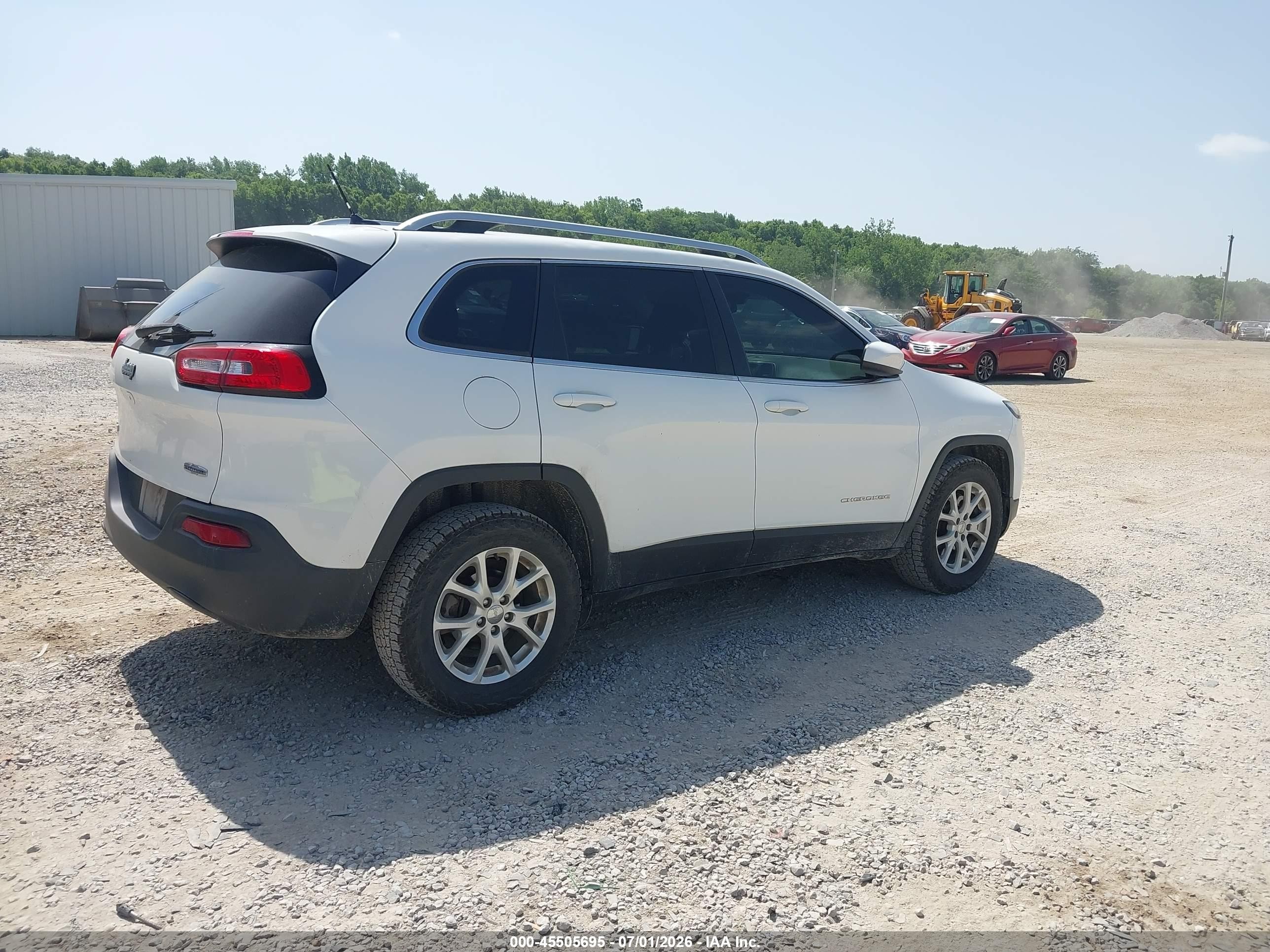 2015 Jeep Cherokee Latitude Белый vin: 1C4PJMCB7FW715539