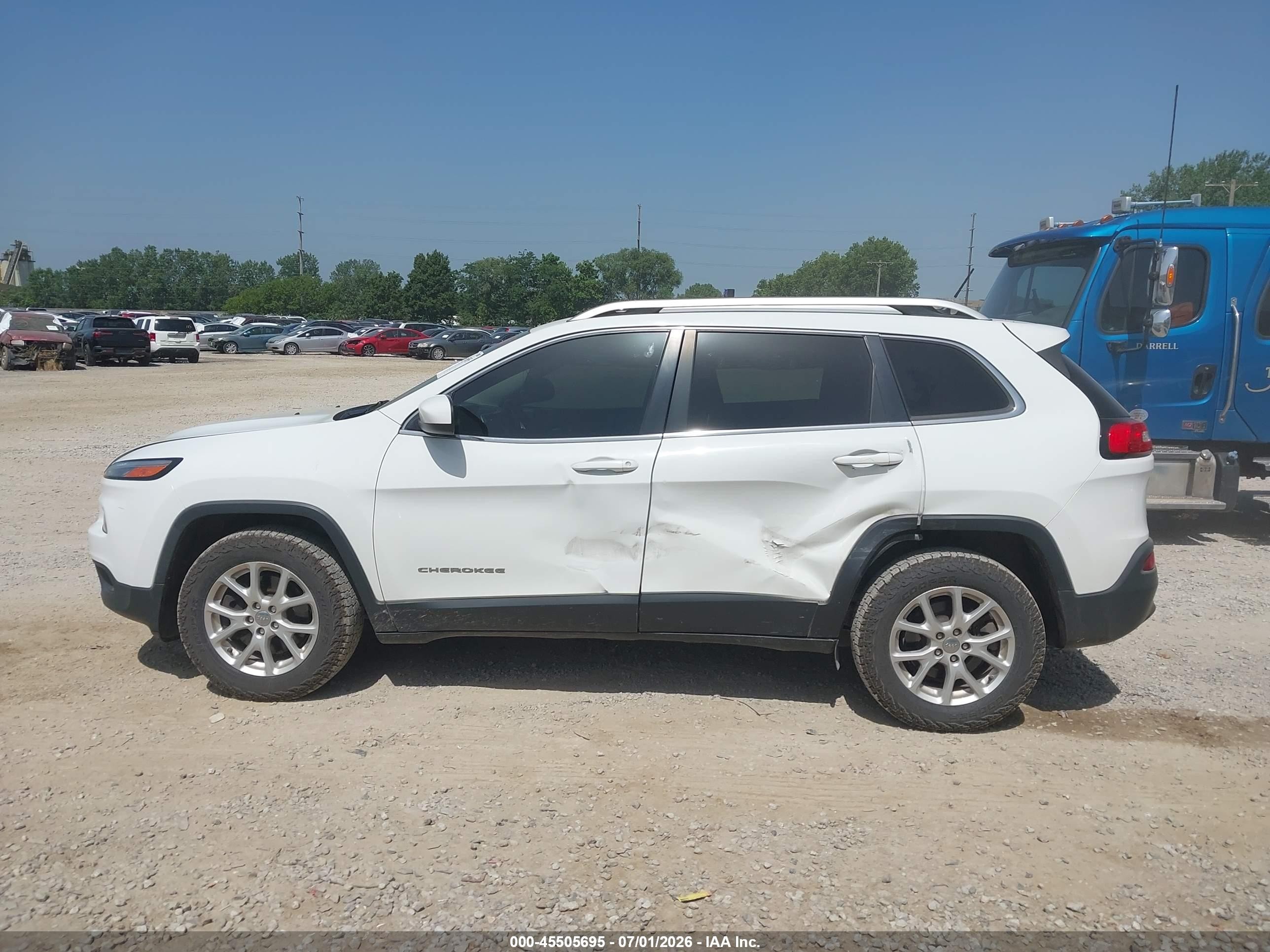 2015 Jeep Cherokee Latitude Белый vin: 1C4PJMCB7FW715539