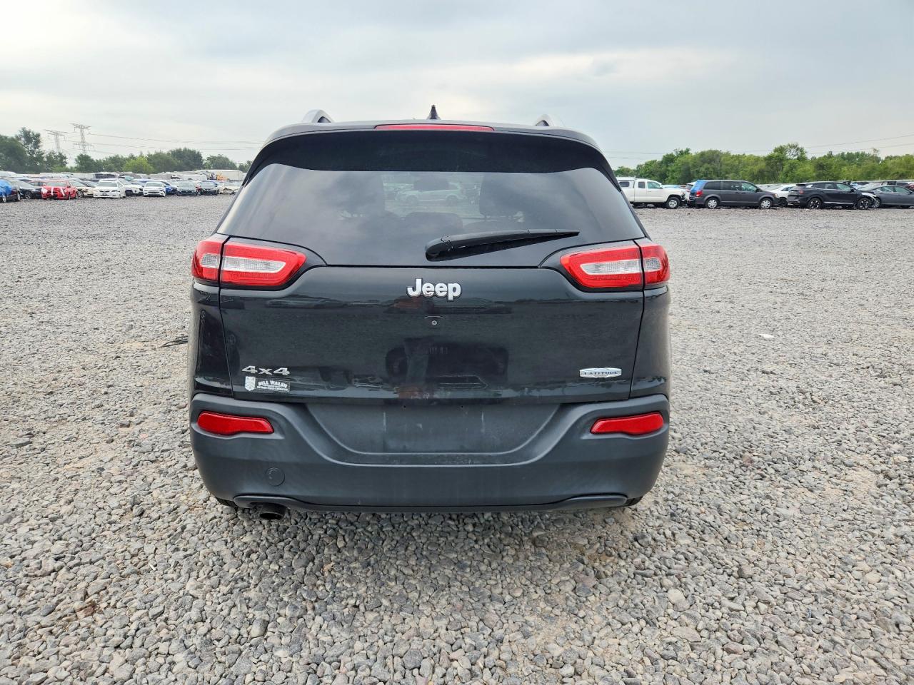 2015 Jeep Cherokee Latitude Black vin: 1C4PJMCB7FW733894