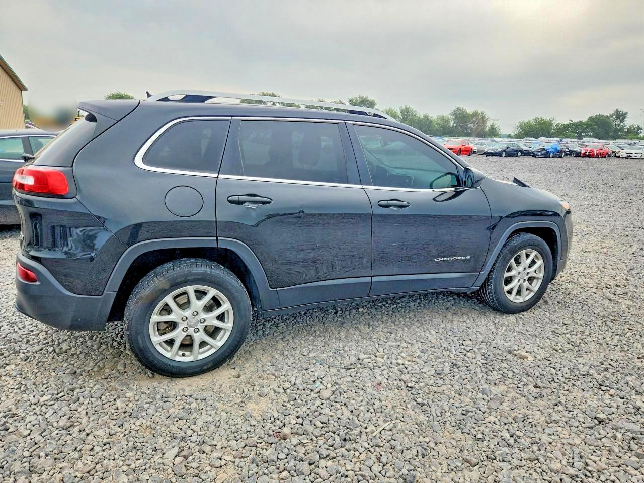 2015 Jeep Cherokee Latitude Black vin: 1C4PJMCB7FW733894