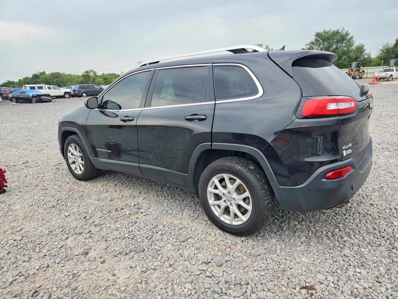 2015 Jeep Cherokee Latitude Black vin: 1C4PJMCB7FW733894