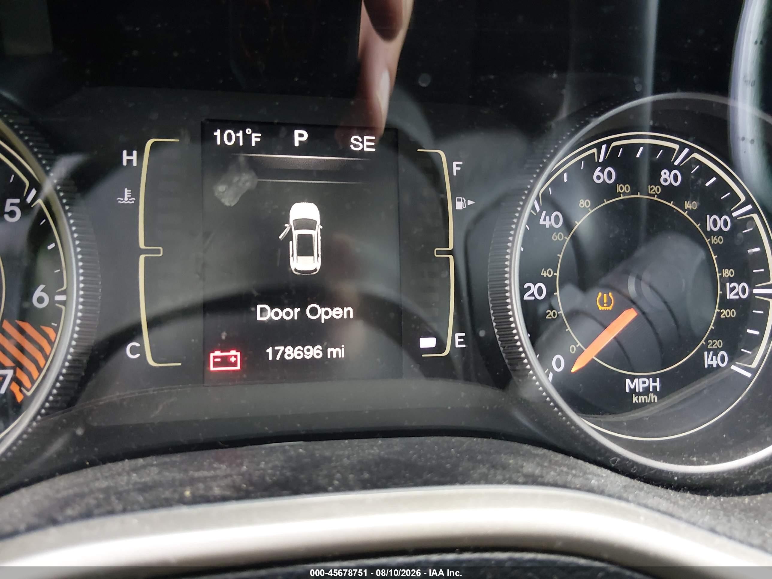 2015 Jeep Cherokee Latitude Серый vin: 1C4PJMCB7FW744474