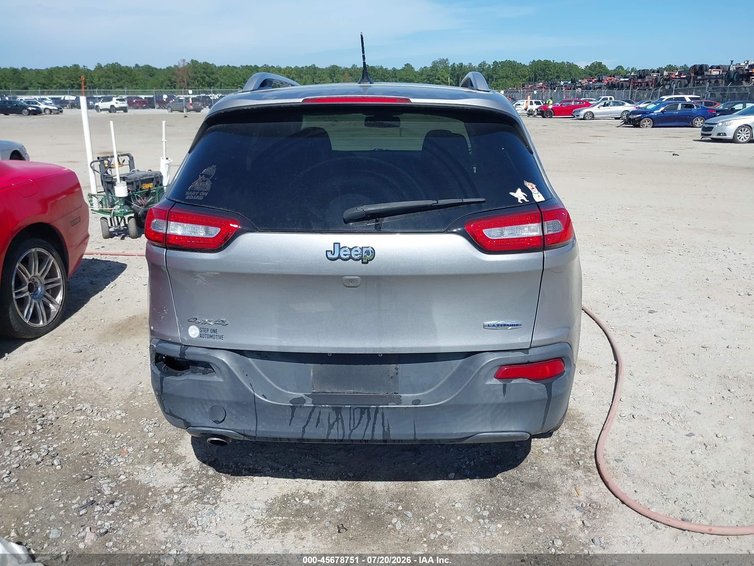 2015 Jeep Cherokee Latitude Серый vin: 1C4PJMCB7FW744474