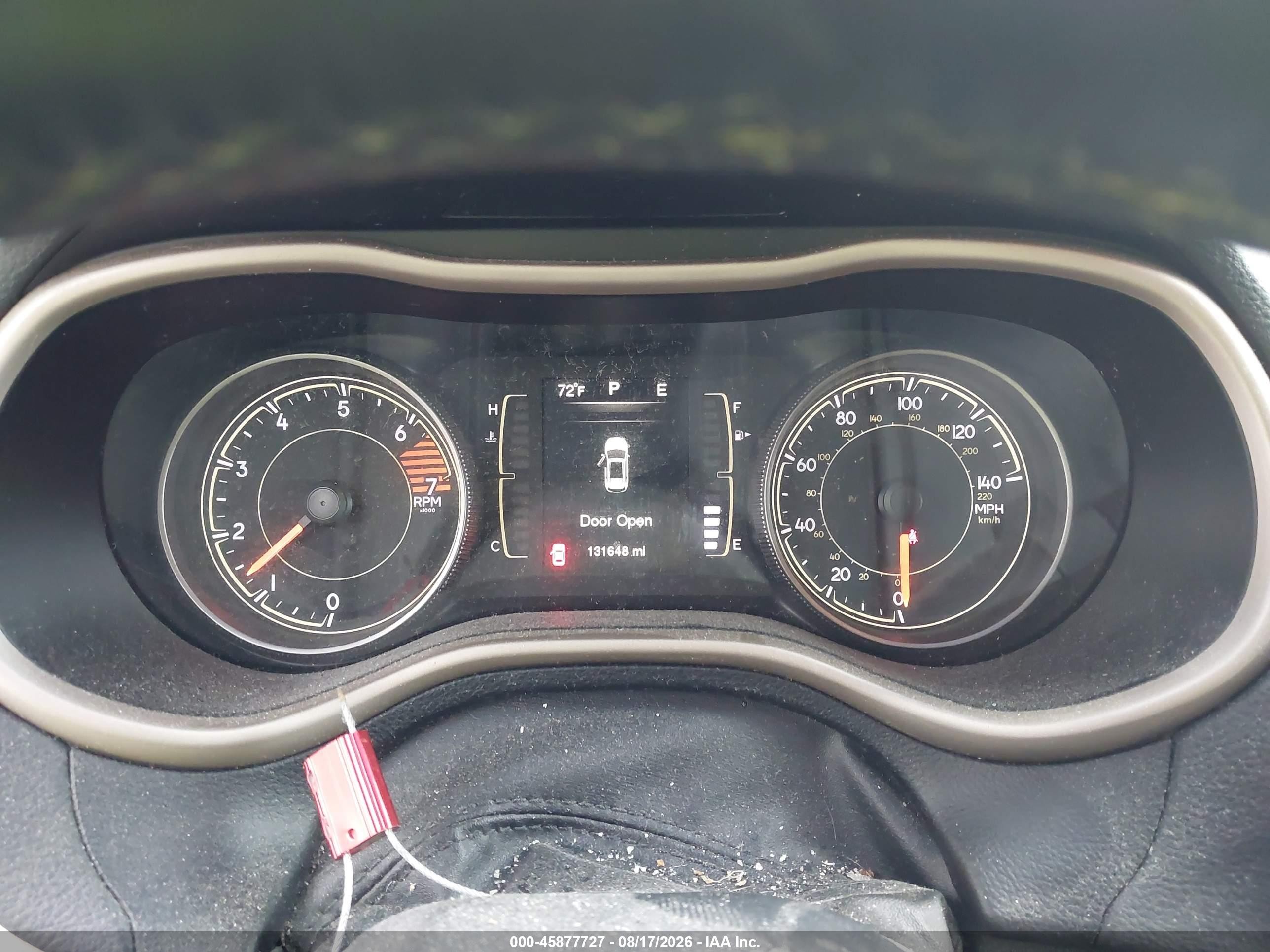 2016 Jeep Cherokee Latitude White vin: 1C4PJMCB7GW333075