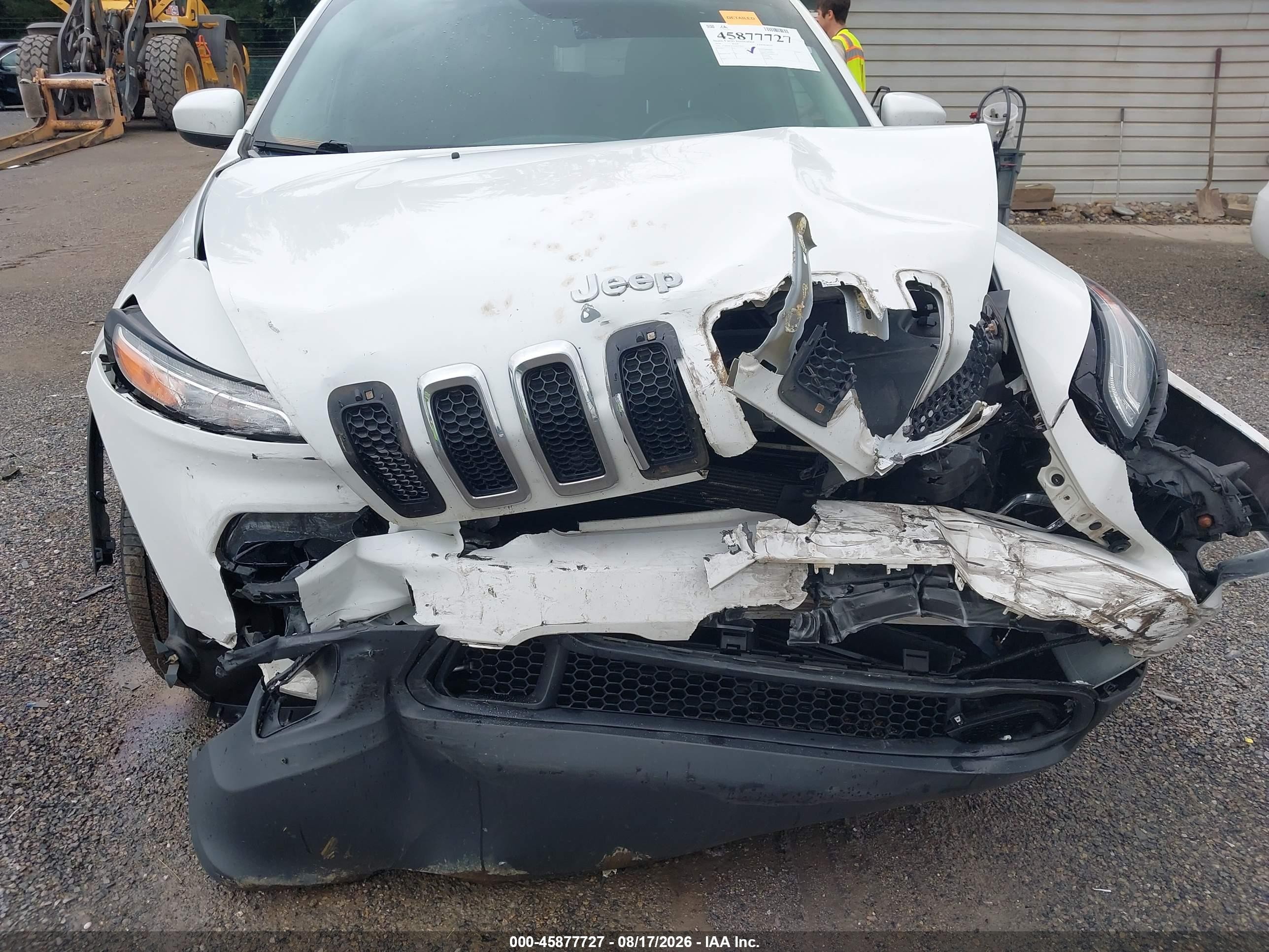 2016 Jeep Cherokee Latitude White vin: 1C4PJMCB7GW333075
