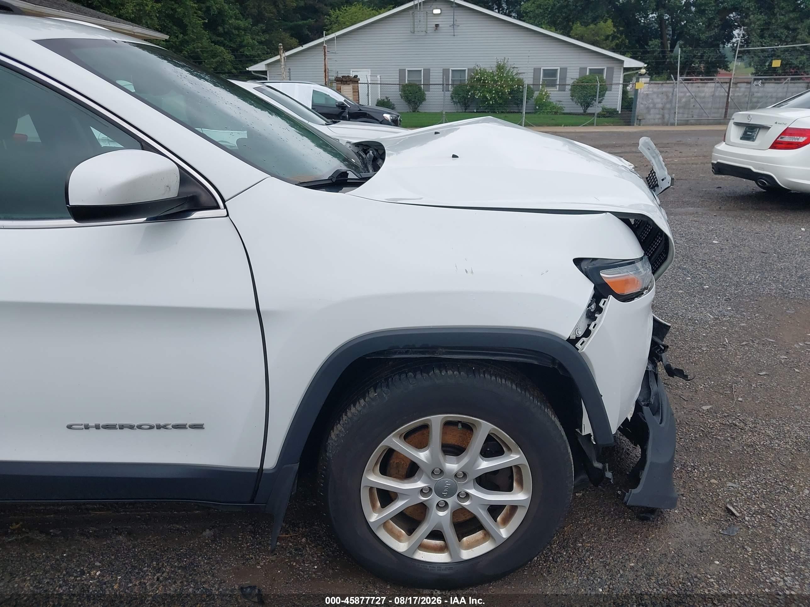 2016 Jeep Cherokee Latitude White vin: 1C4PJMCB7GW333075