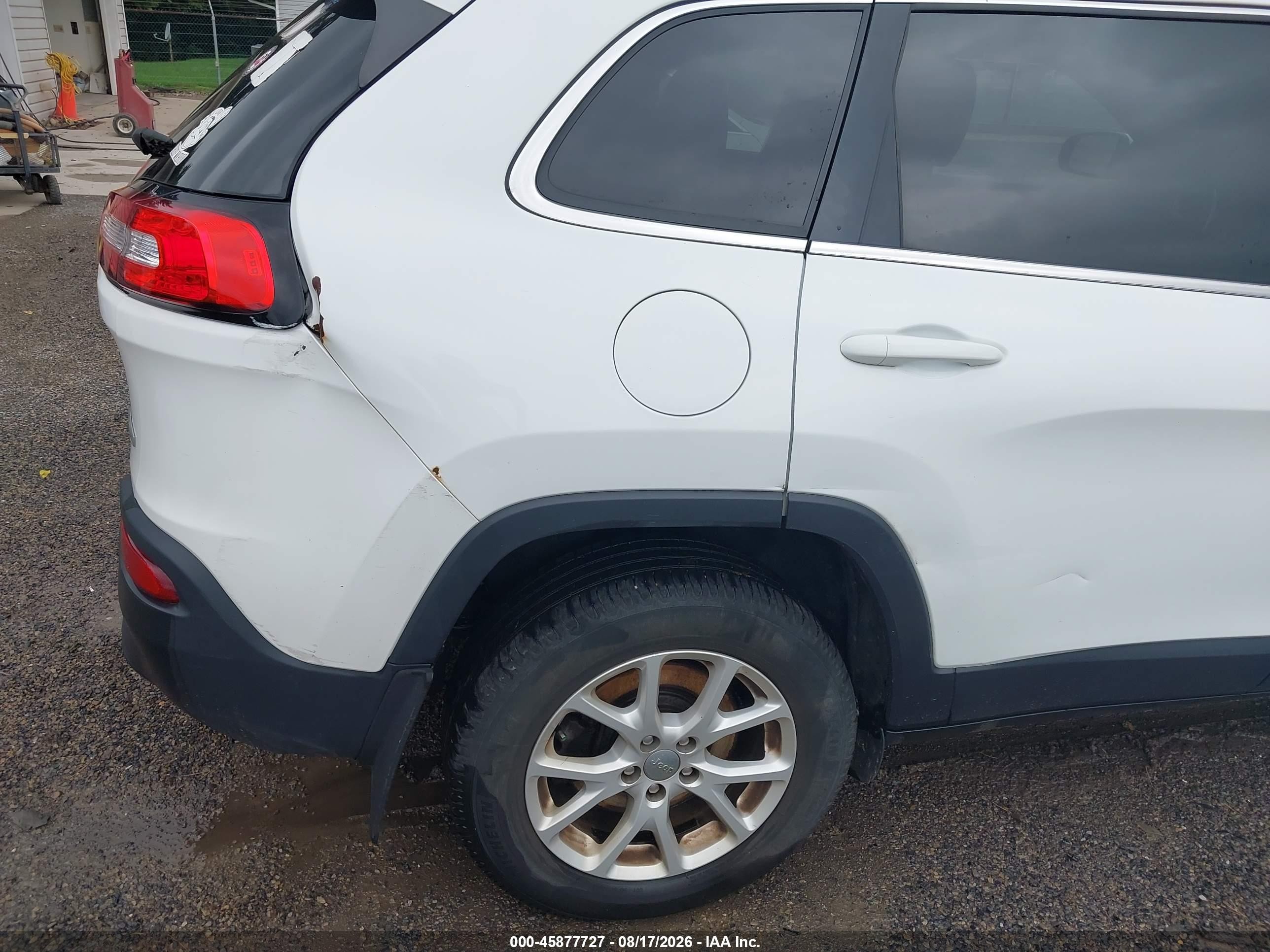 2016 Jeep Cherokee Latitude White vin: 1C4PJMCB7GW333075