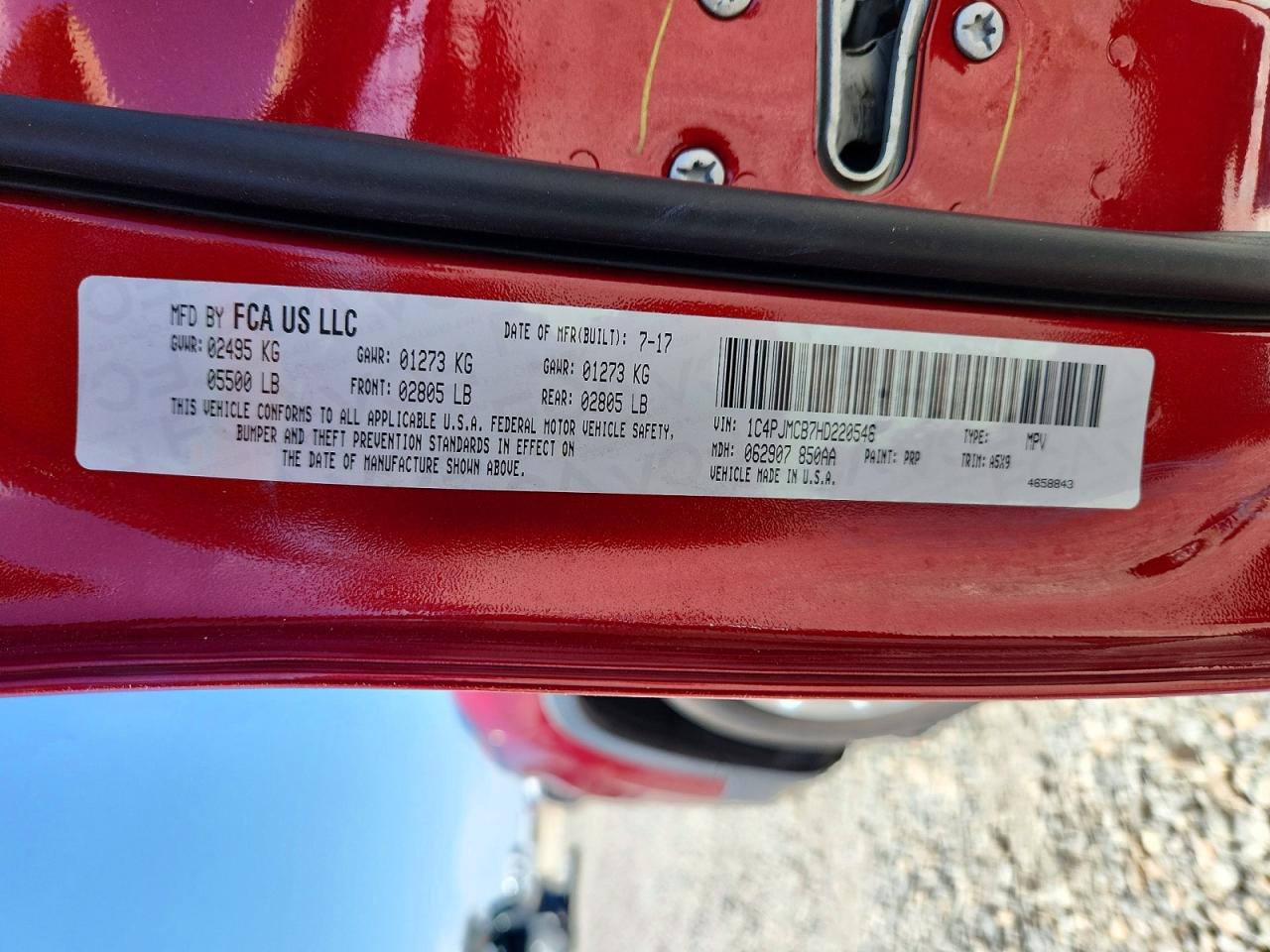 2017 Jeep Cherokee Latitude Red vin: 1C4PJMCB7HD220546