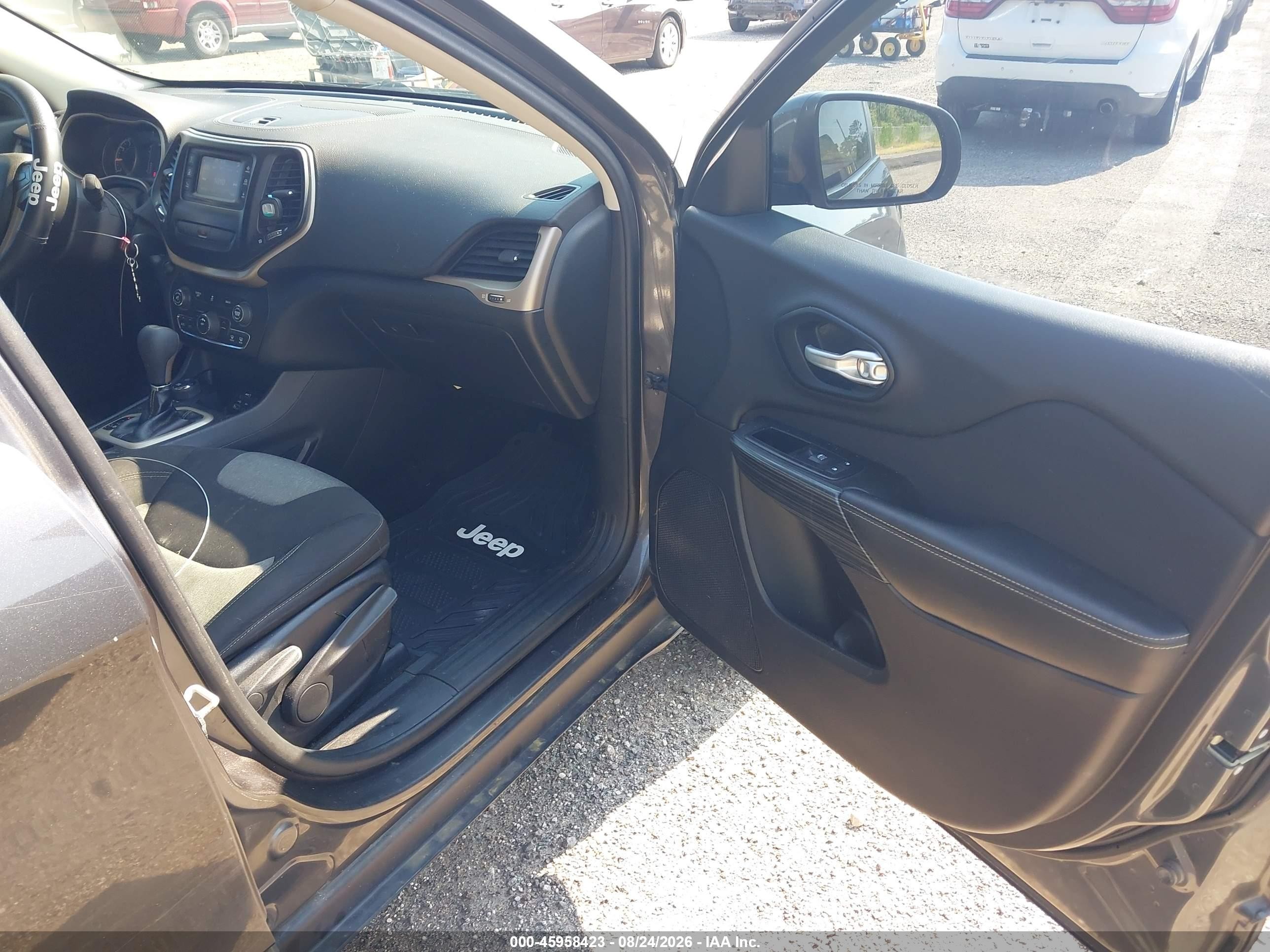 2014 Jeep Cherokee Latitude Серый vin: 1C4PJMCB8EW186066