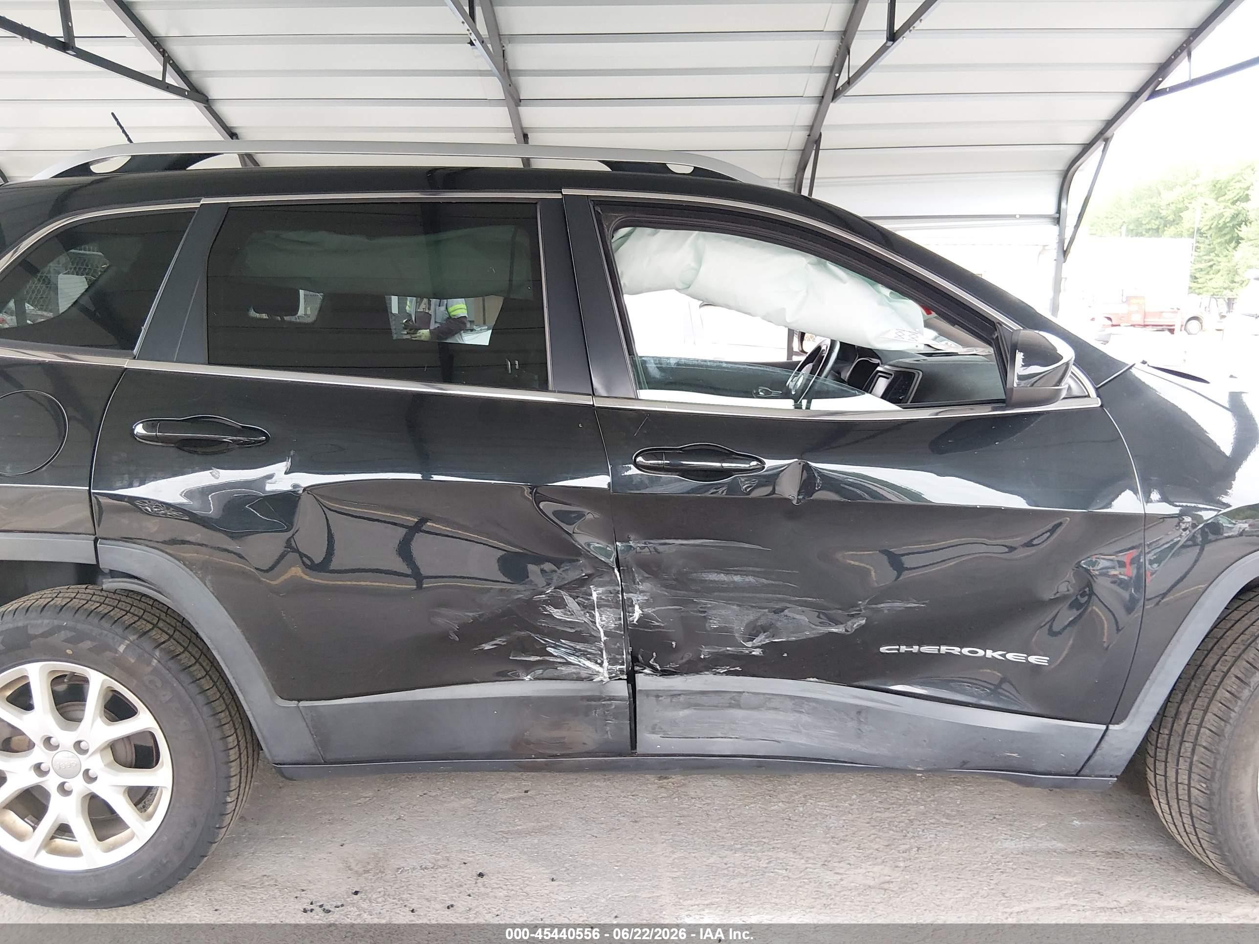 2014 Jeep Cherokee Latitude Black vin: 1C4PJMCB8EW220118