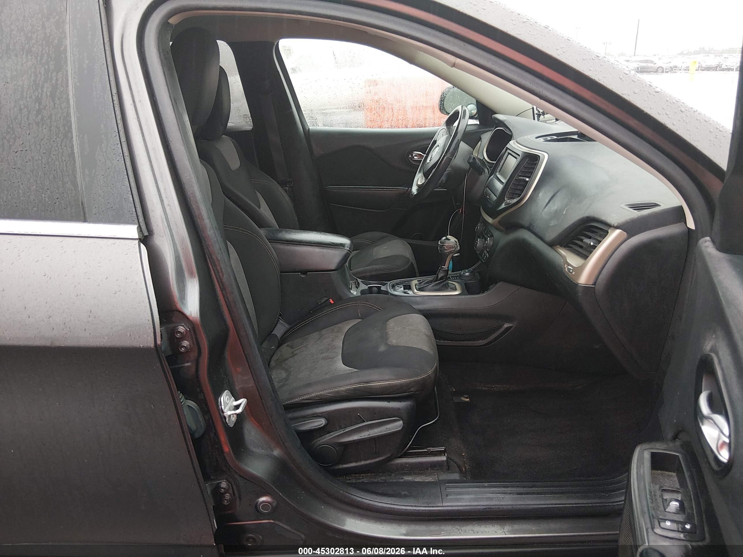 2014 Jeep Cherokee Latitude Gray vin: 1C4PJMCB8EW224542