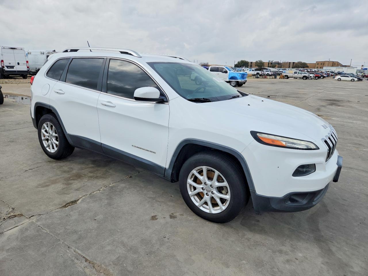 2014 Jeep Cherokee Latitude White vin: 1C4PJMCB8EW231622