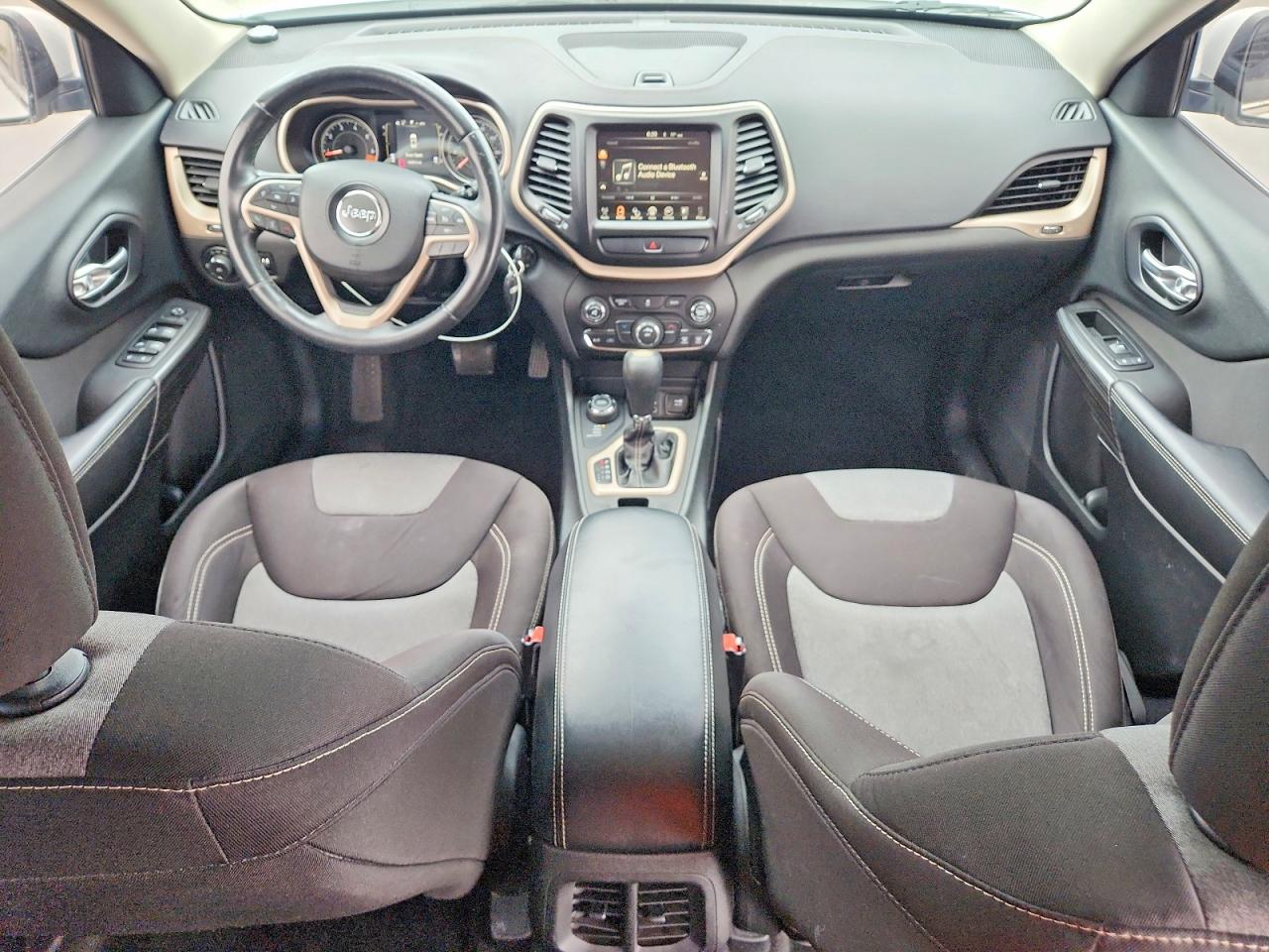 2014 Jeep Cherokee Latitude White vin: 1C4PJMCB8EW231622