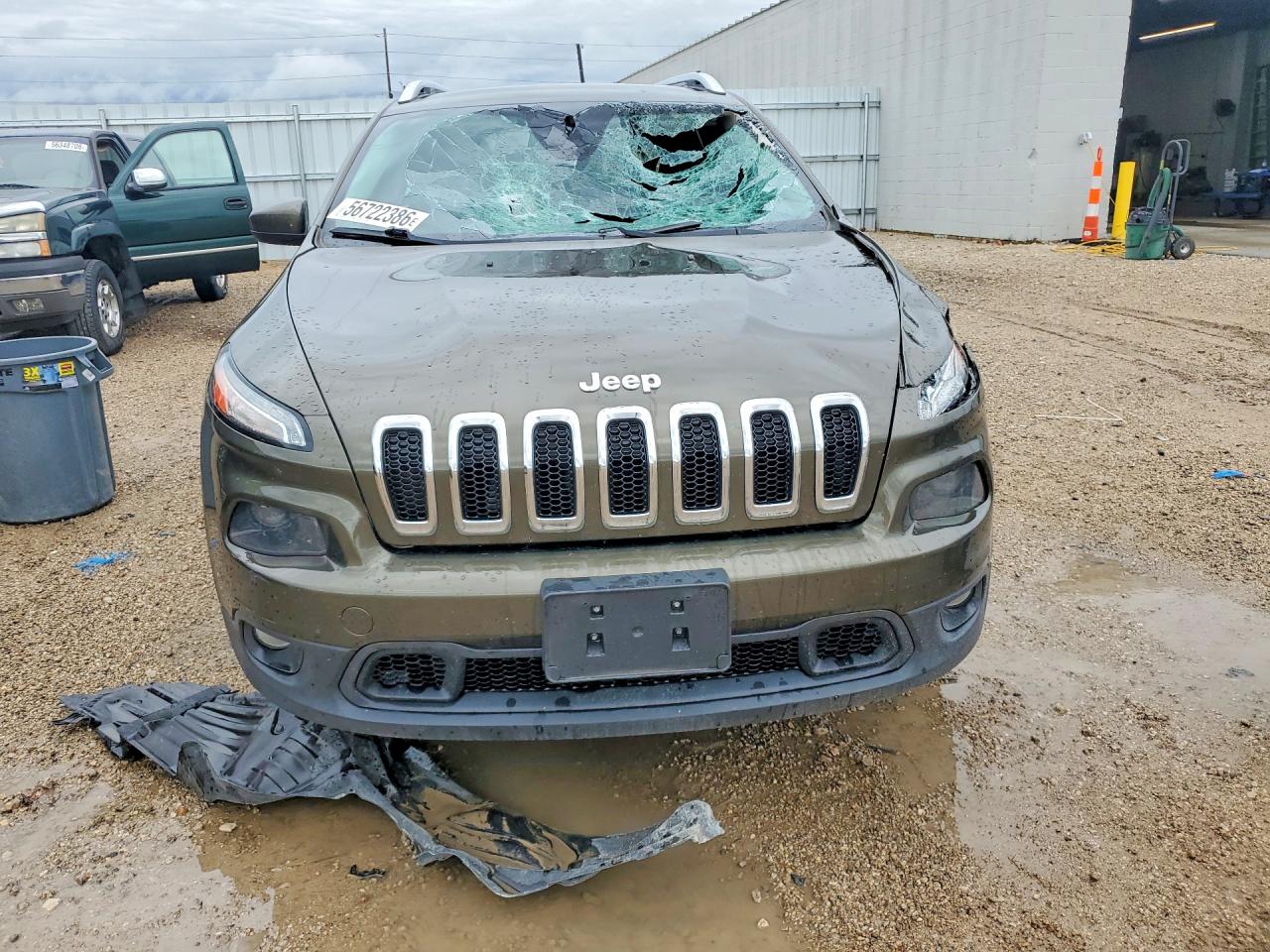 2015 Jeep Cherokee Latitude Green vin: 1C4PJMCB8FW505421